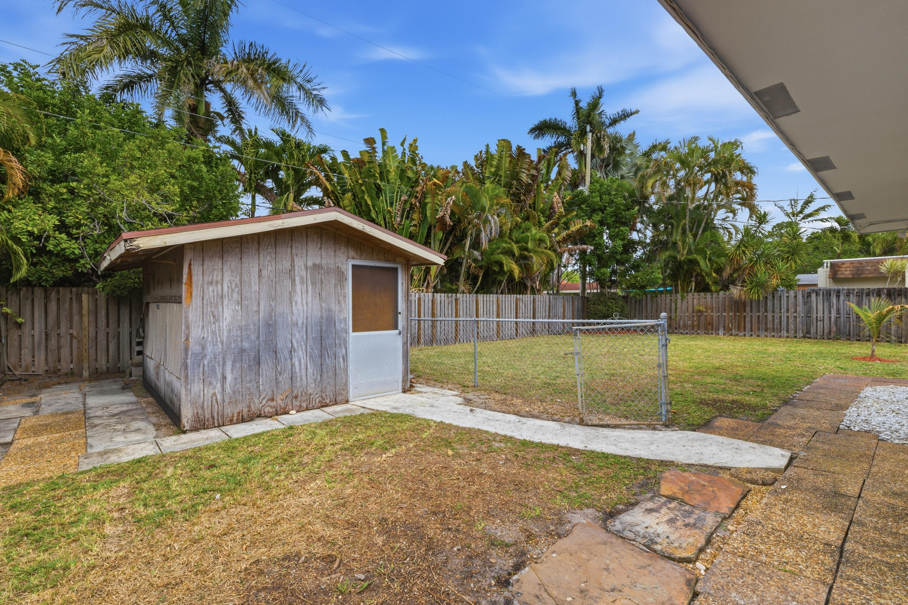 LLOYD ESTATES ADD CORR PLAT - Residential