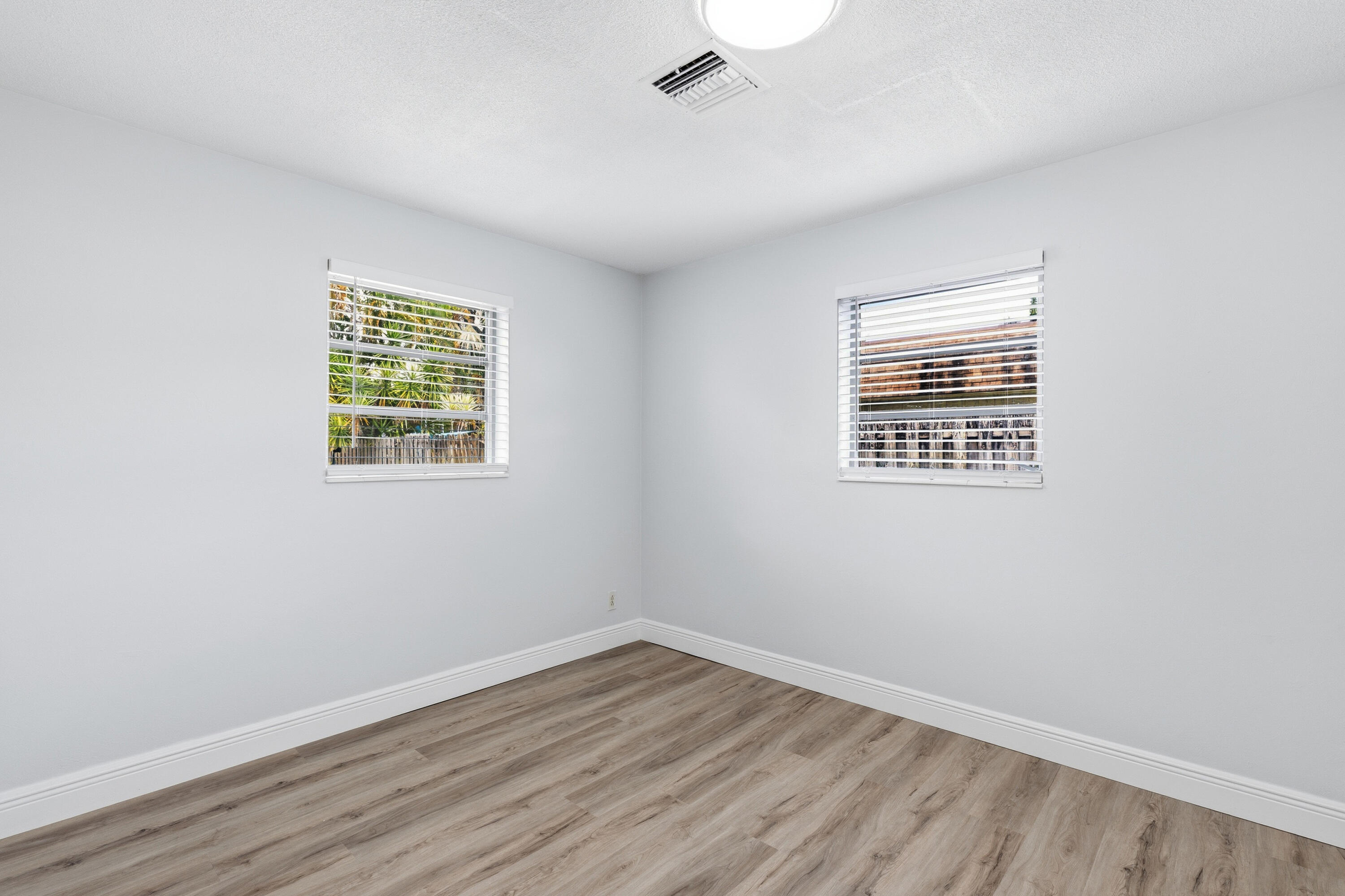 LLOYD ESTATES ADD CORR PLAT - Residential