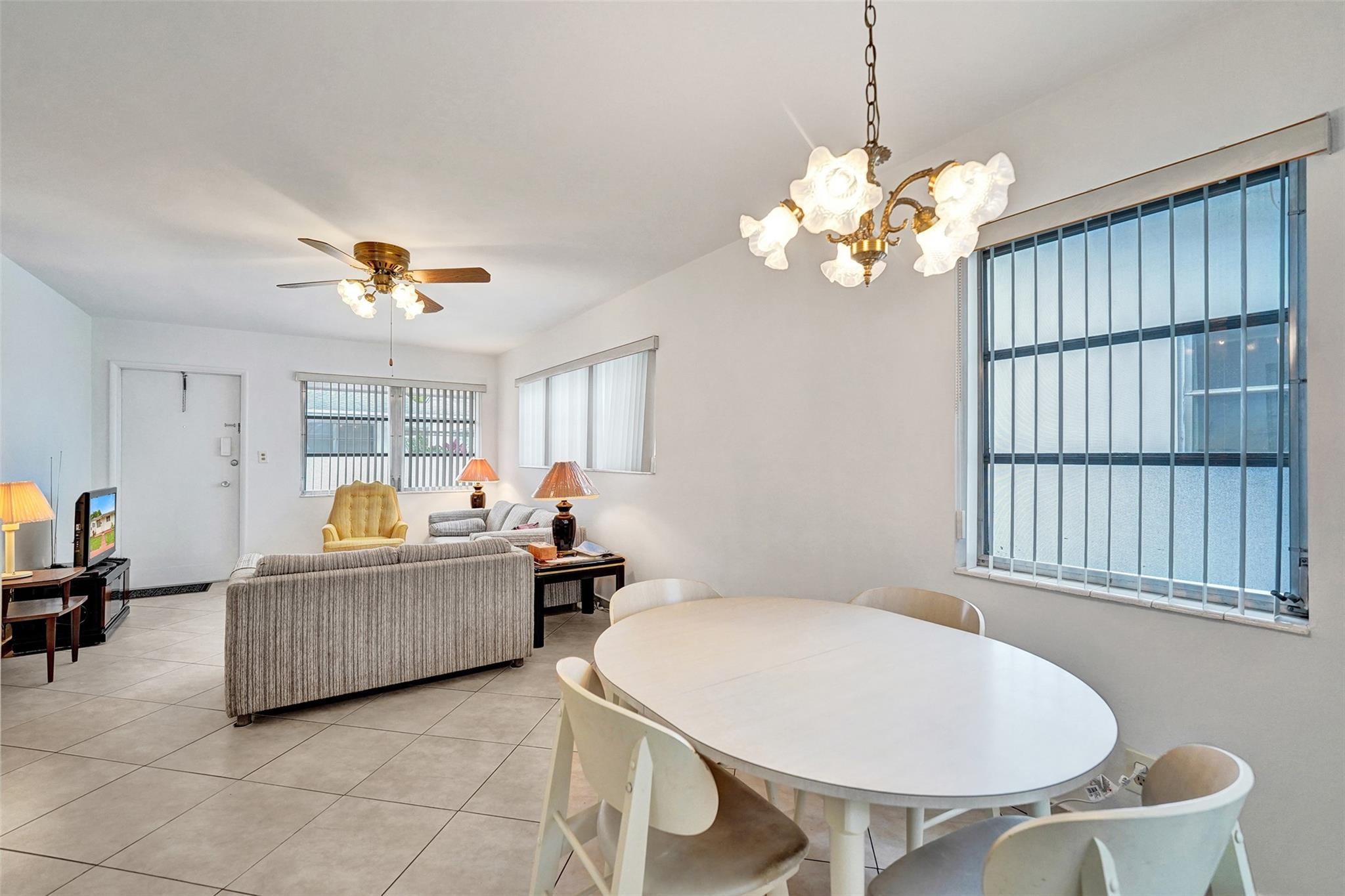 Hollywood Terrace - Residential