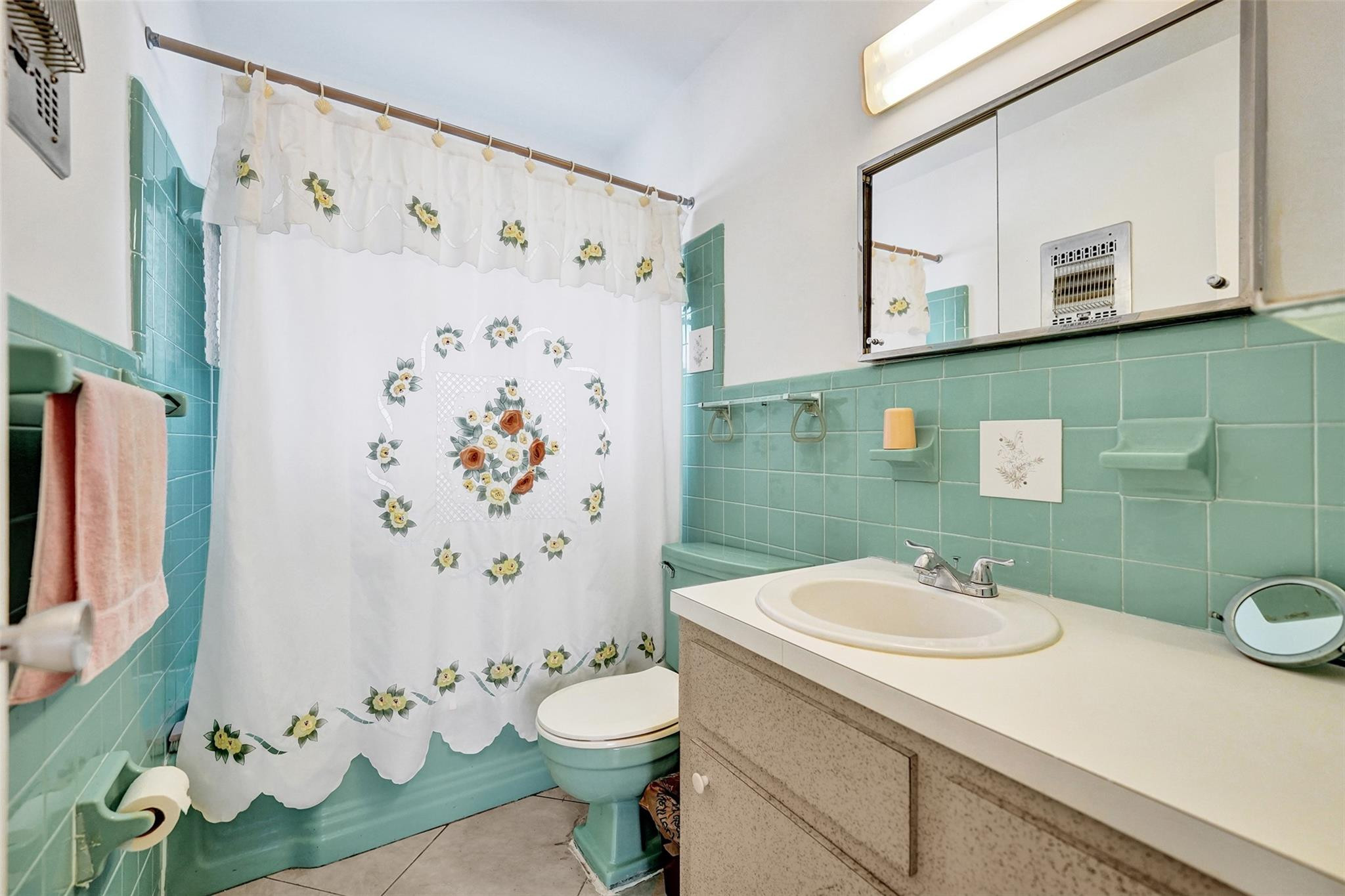 Hollywood Terrace - Residential