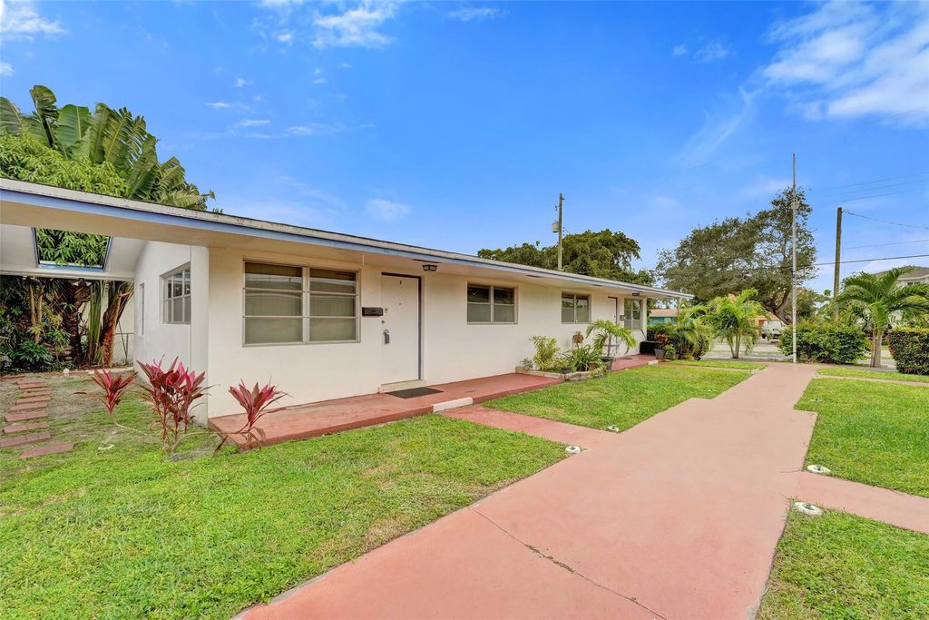 Photo of 2317 Garfield Street #3, Hollywood, FL 33020 (MLS # F10549313)