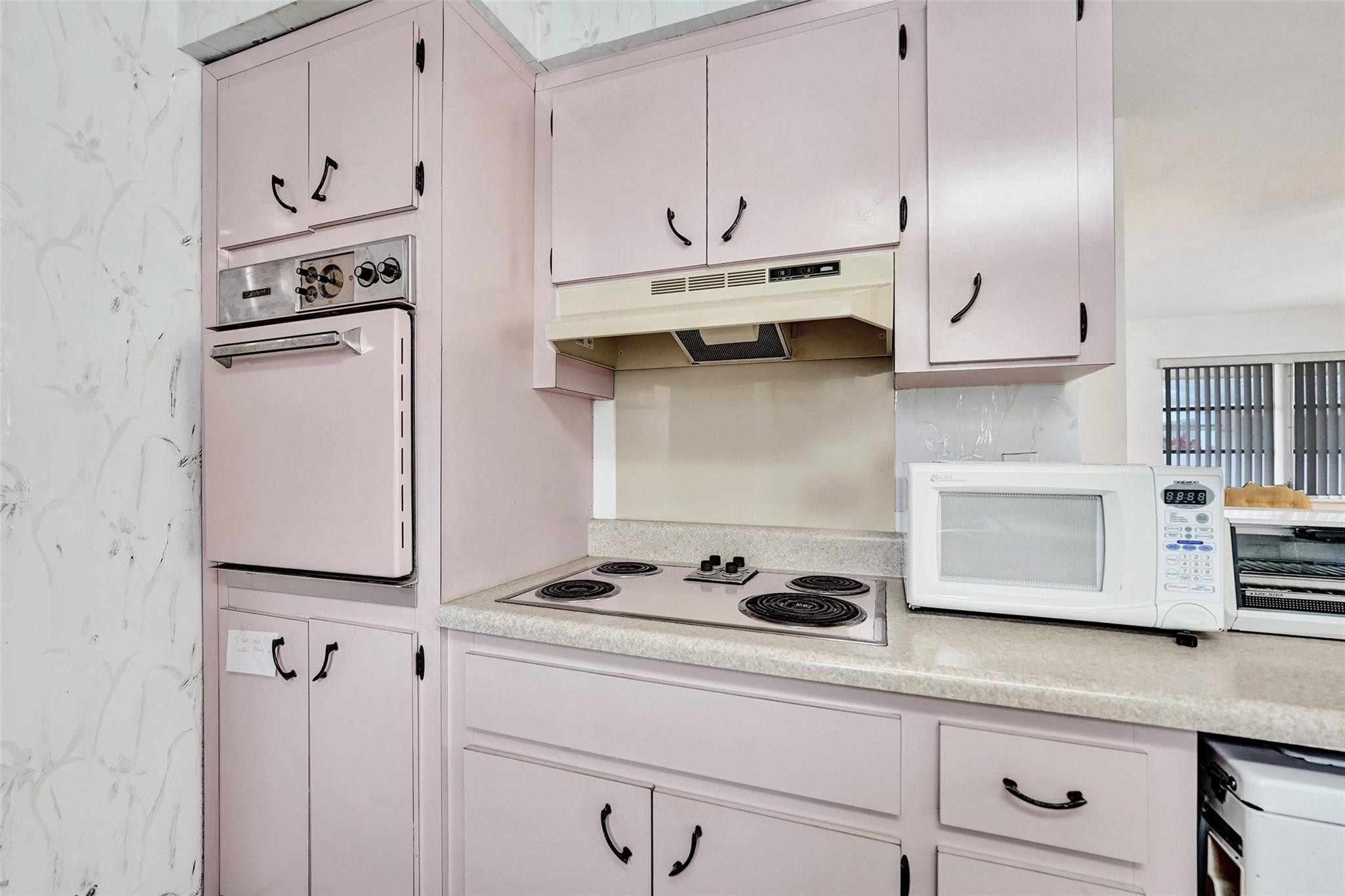 Hollywood Terrace - Residential