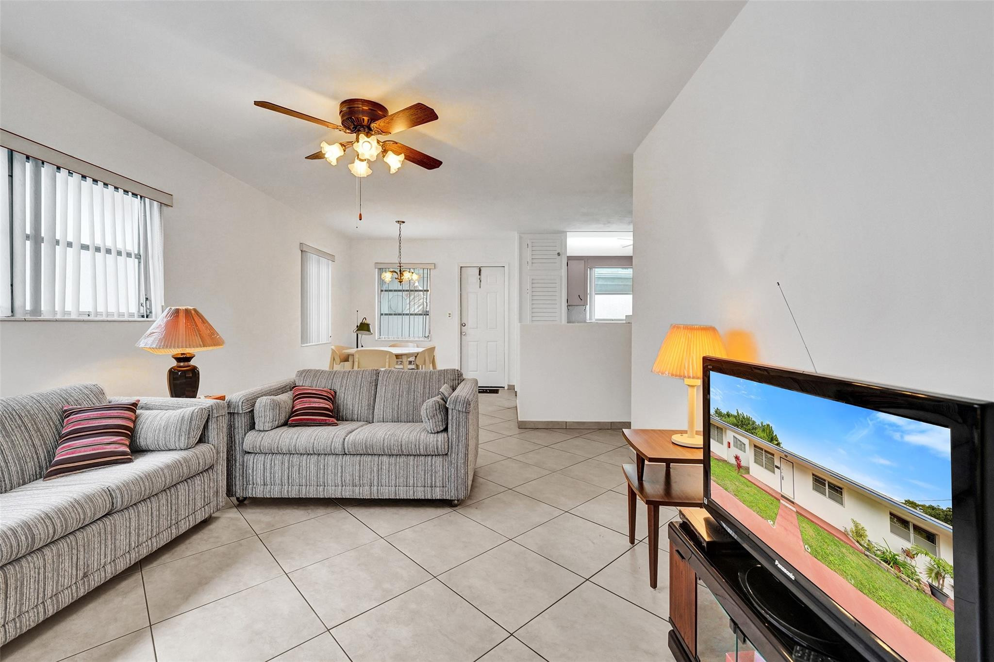 Hollywood Terrace - Residential