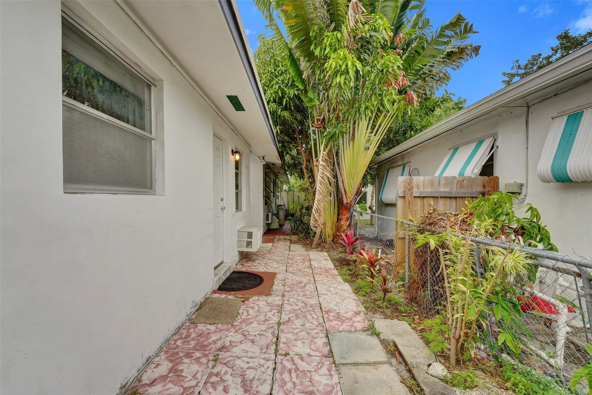 Hollywood Terrace - Residential