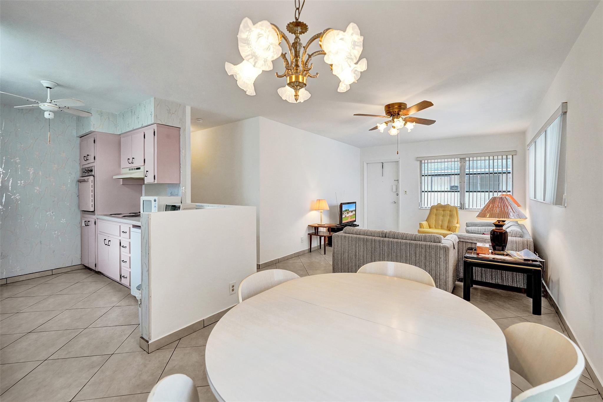 Hollywood Terrace - Residential