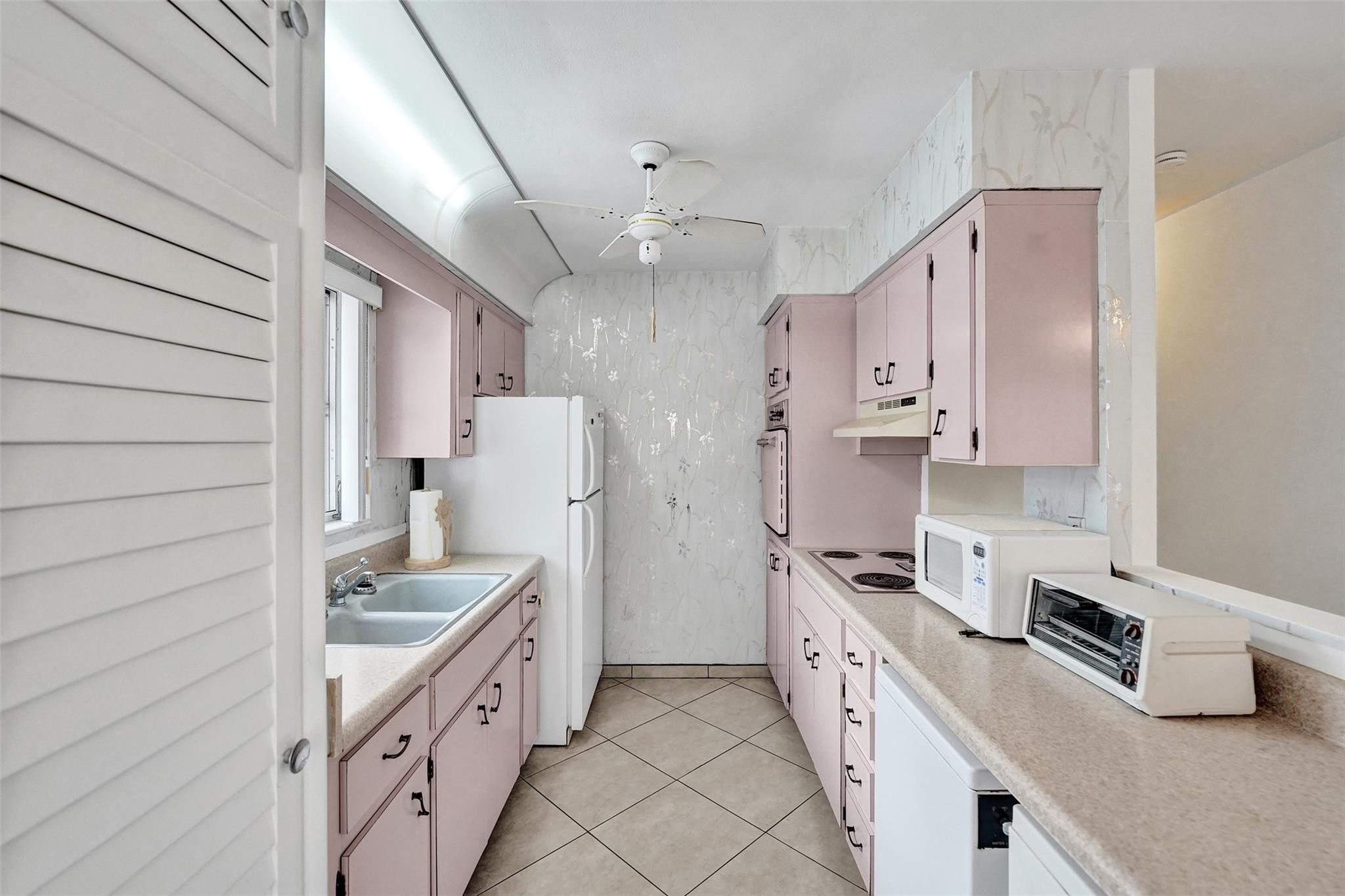 Hollywood Terrace - Residential