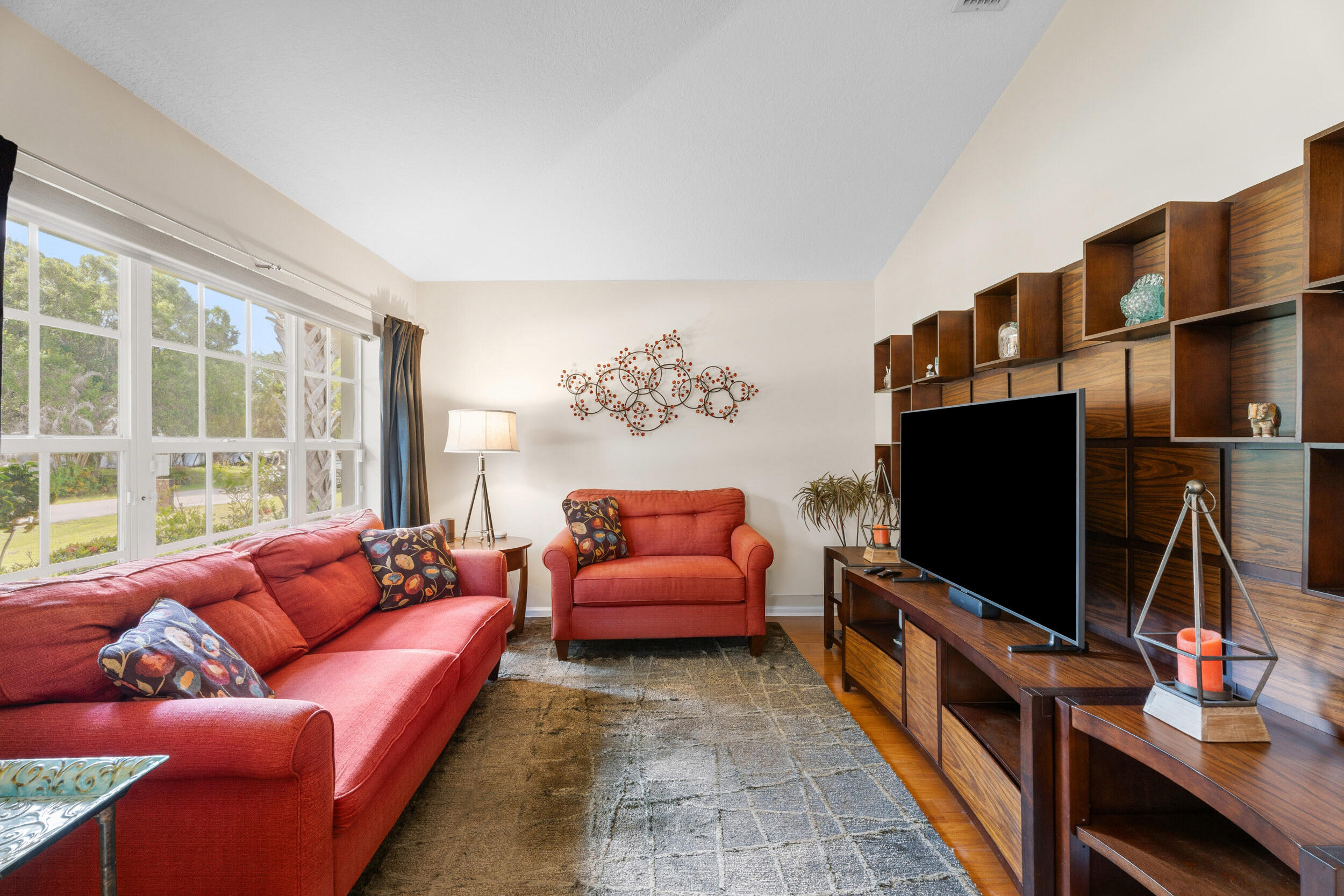 4652 SW Alpha Street - Photo 3