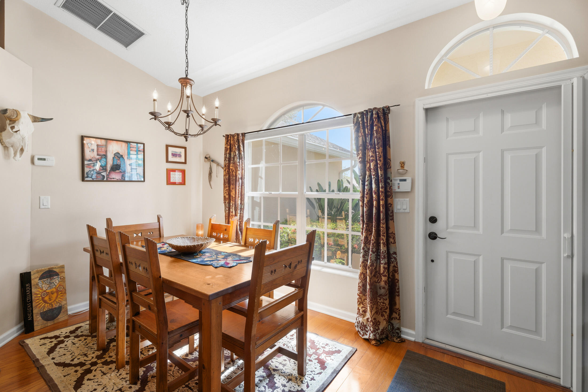 4652 SW Alpha Street - Photo 4