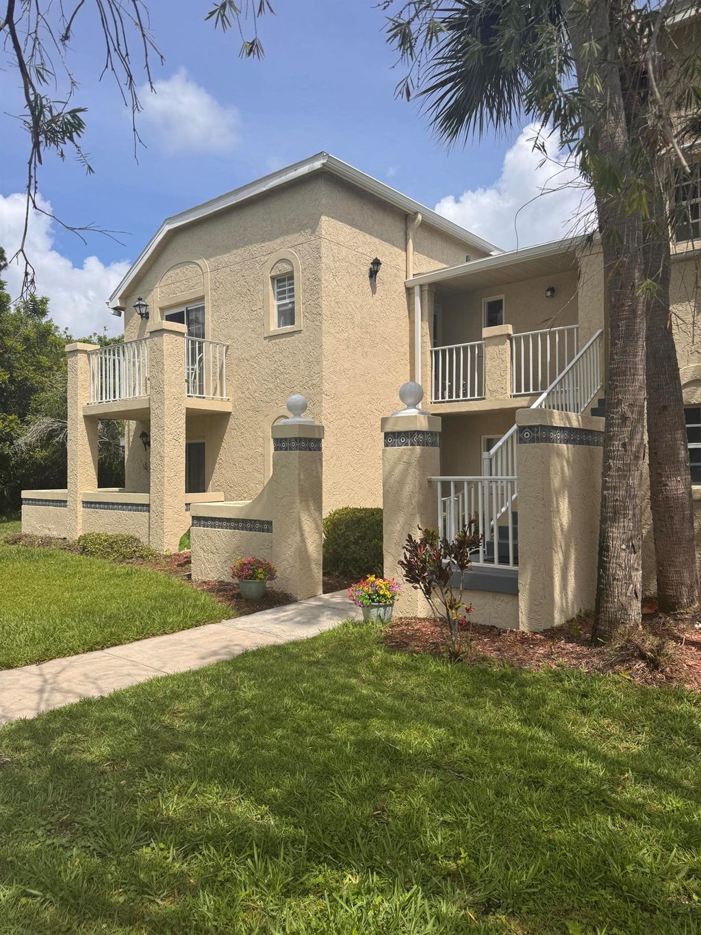 Photo of 1614 SE Green Acres Circle #101, Port St Lucie, FL 34952 (MLS # R11095057)