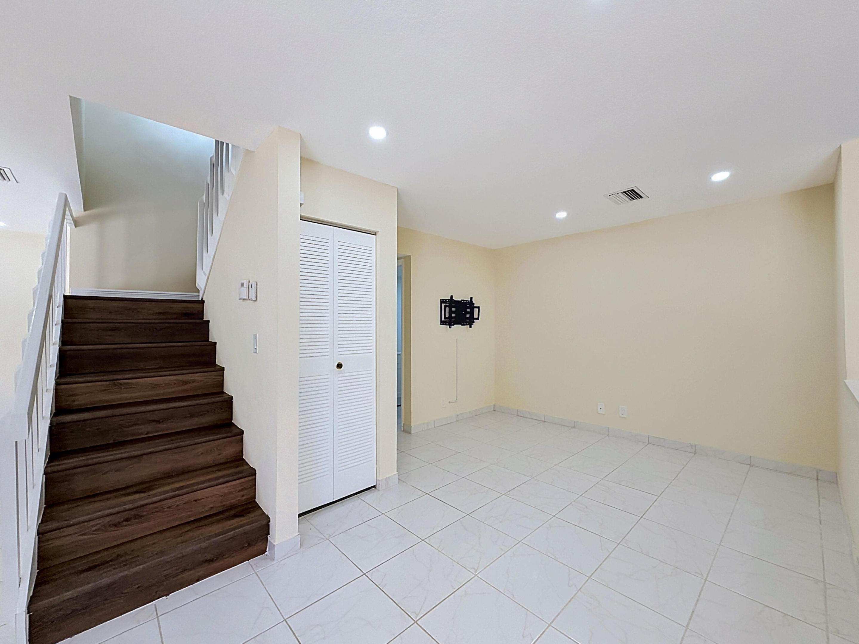 CHERRY LANE - Residential