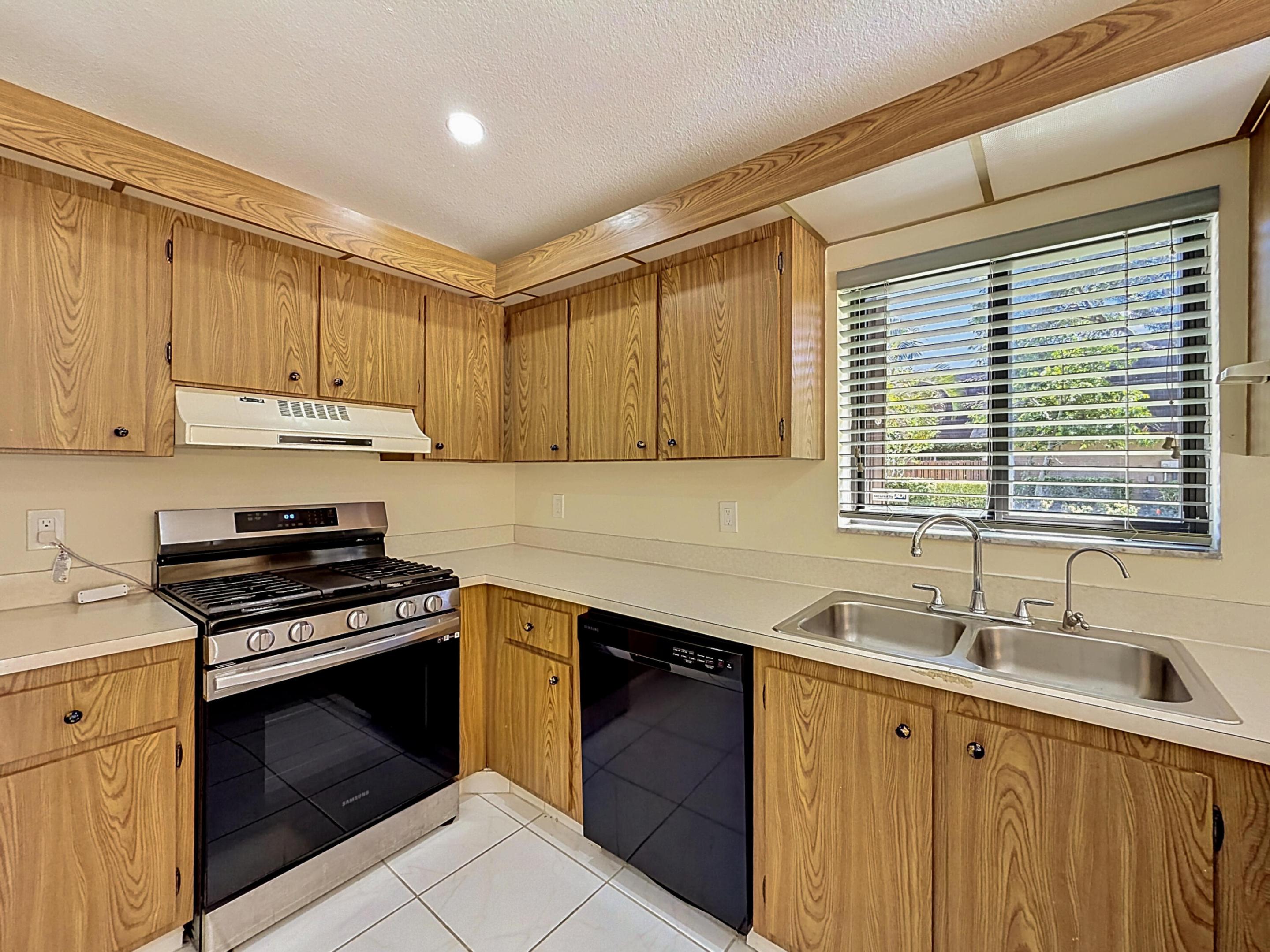 CHERRY LANE - Residential