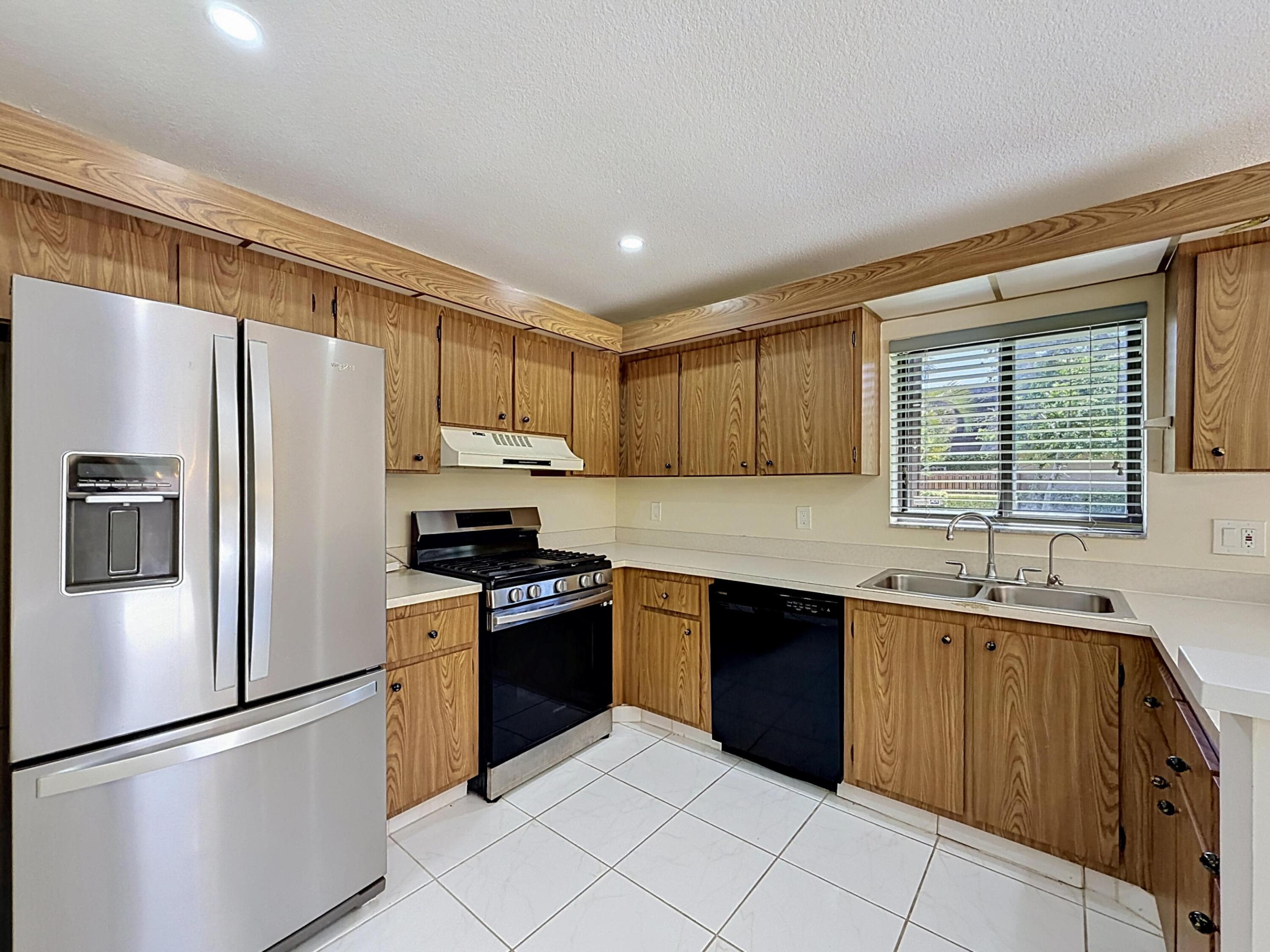 CHERRY LANE - Residential