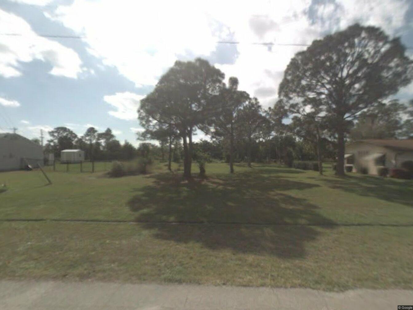 PORT ST LUCIE SECTION 30 - Land