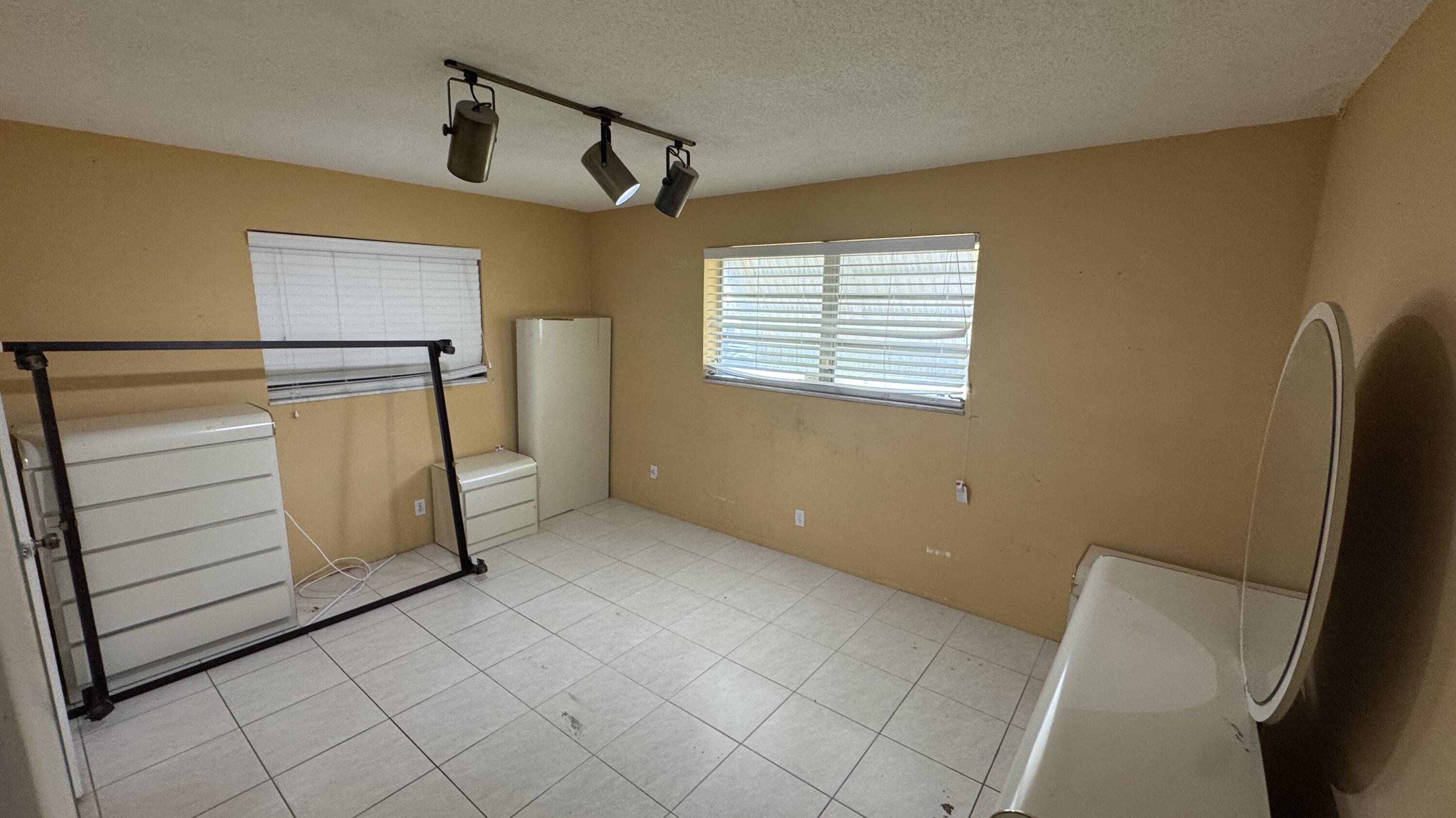 HOLLYWOOD HILLS AMEN PLAT - Residential