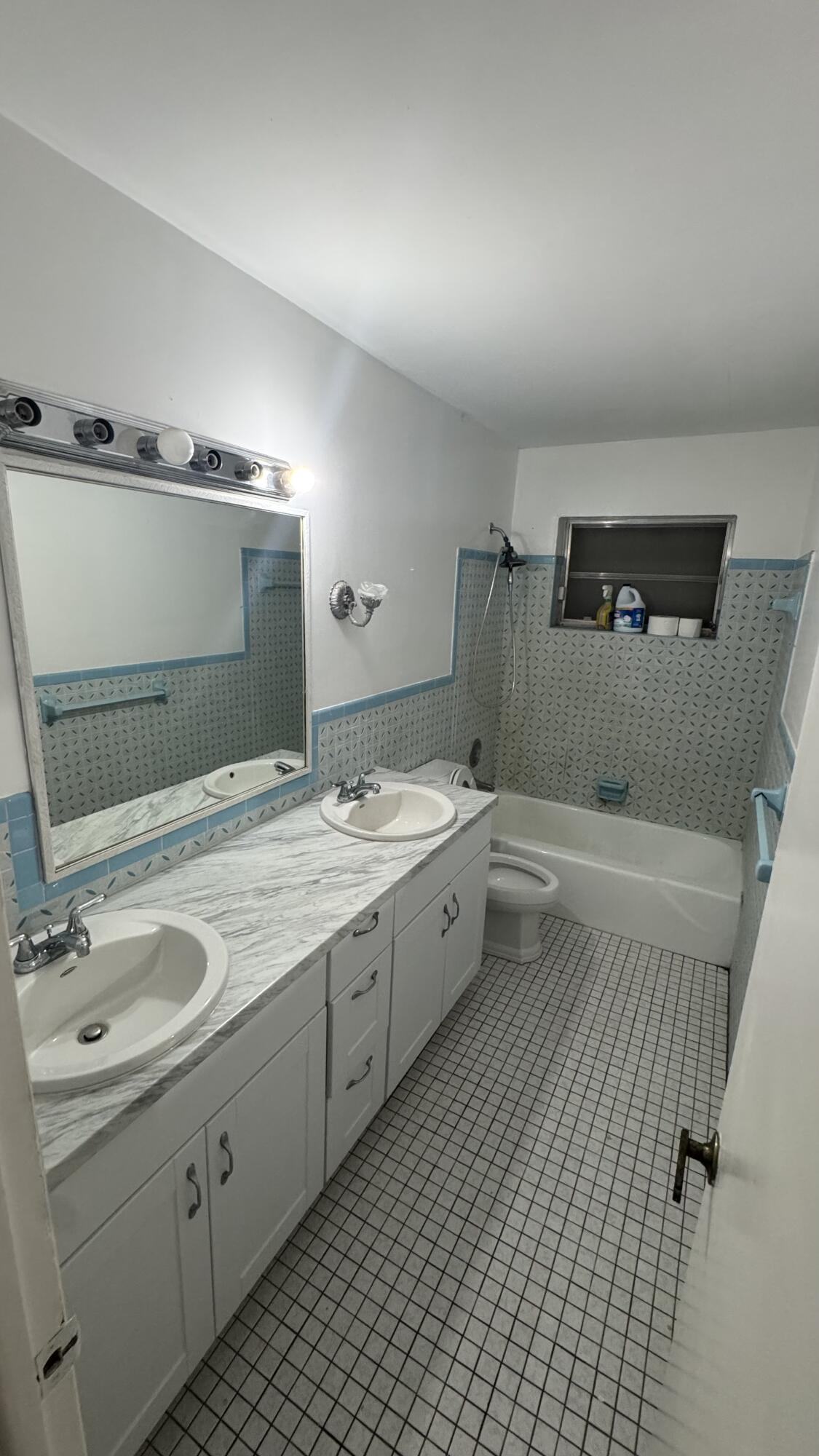 HOLLYWOOD HILLS AMEN PLAT - Residential