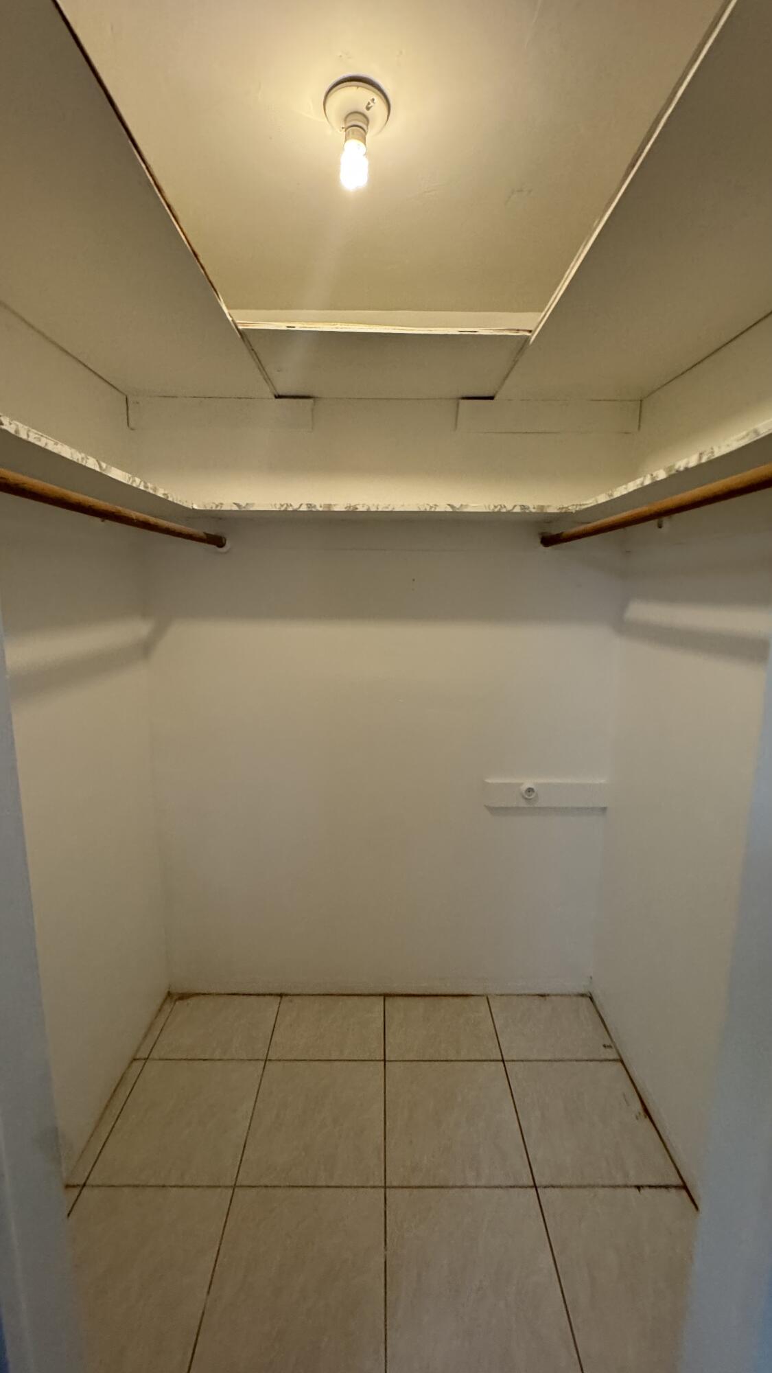 HOLLYWOOD HILLS AMEN PLAT - Residential