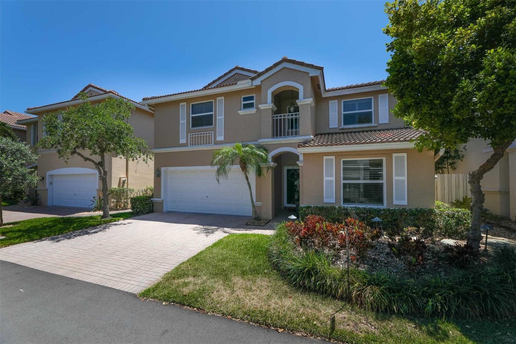 Photo of 1084 Corkwood Street, Hollywood, FL 33019 (MLS # B26044854)