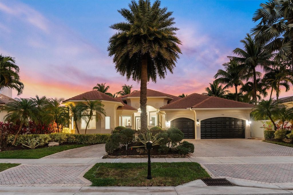 Photo of 750 Coconut Palm Terrace, Plantation, FL 33324 (MLS # F10495415)