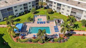 SANDALFOOT SOUTH THREE  COND - Residential