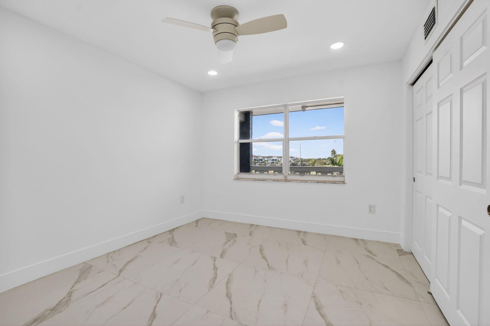 SANDALFOOT SOUTH THREE  COND - Residential