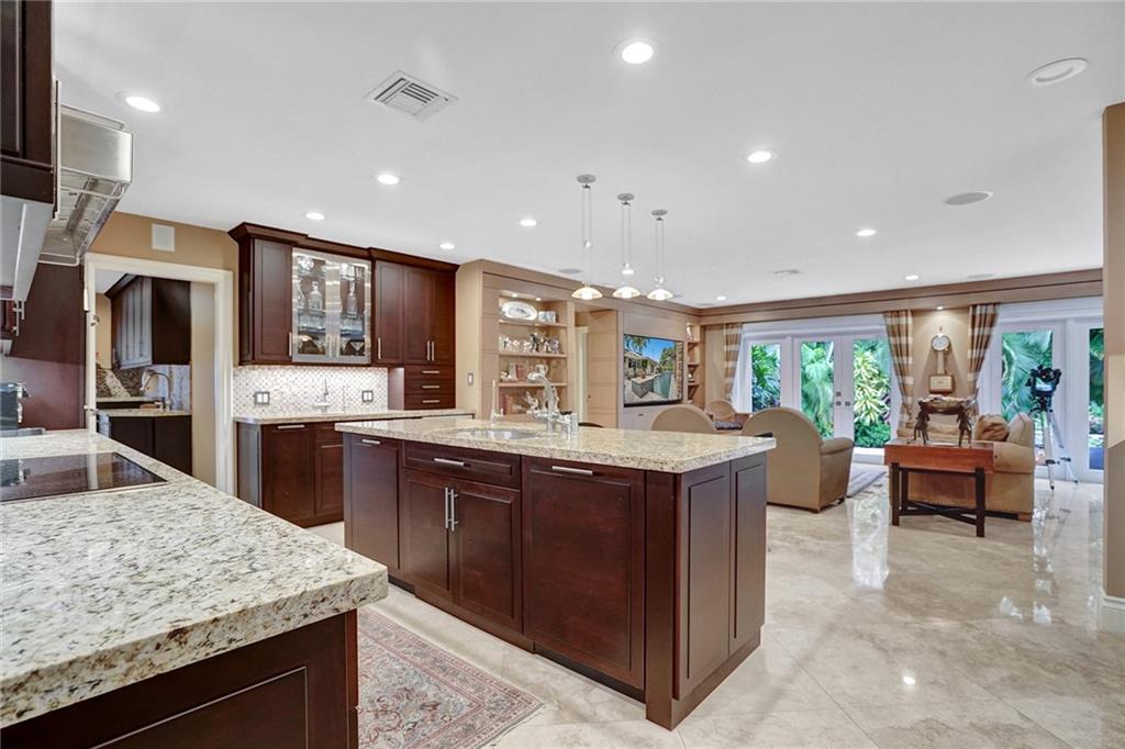 CORAL RIDGE COUNTRY CLUB - Residential