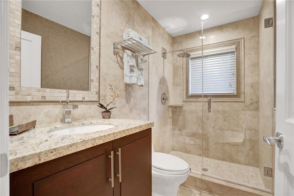 CORAL RIDGE COUNTRY CLUB - Residential