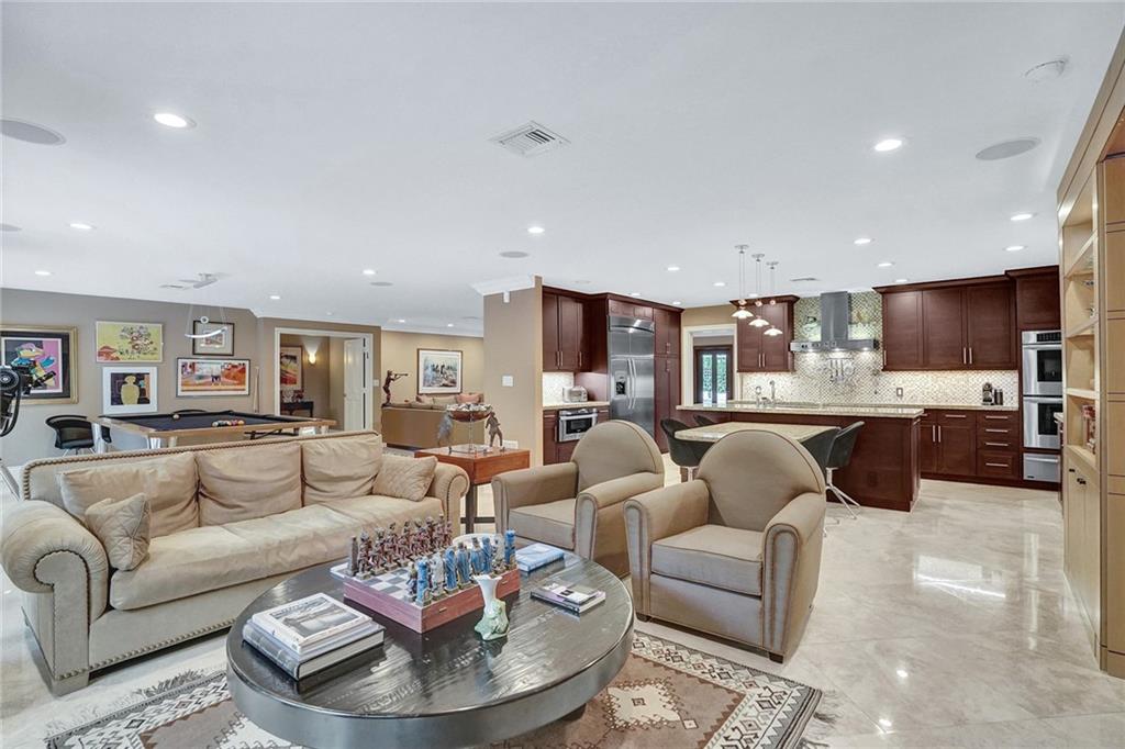 CORAL RIDGE COUNTRY CLUB - Residential