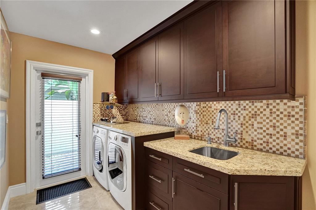 CORAL RIDGE COUNTRY CLUB - Residential