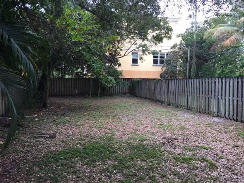Photo of 410 SW 7th Street #Unit 1, Fort Lauderdale, FL 33315 (MLS # B26043139)