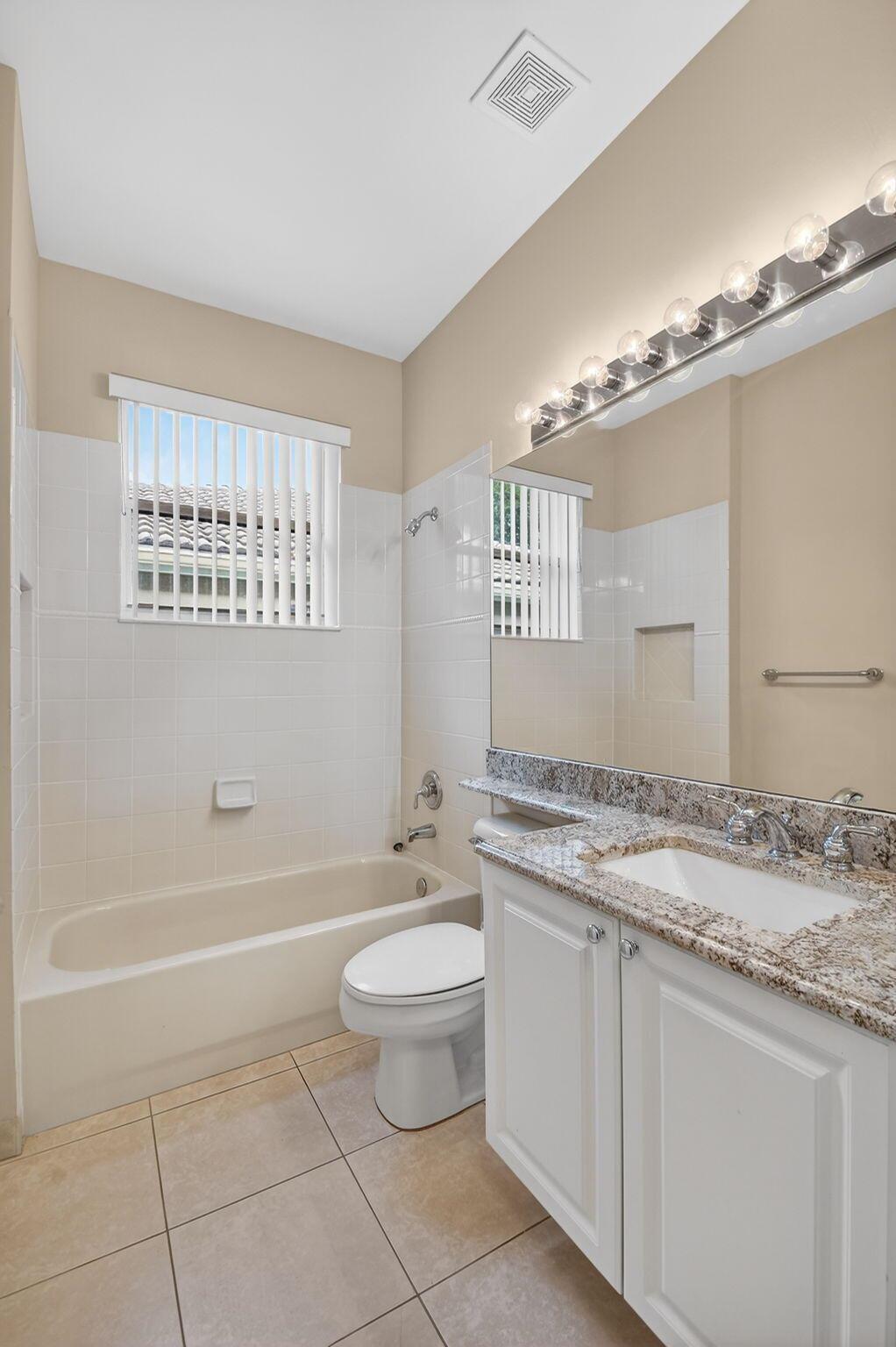 VALENCIA ISLES 3 - Residential