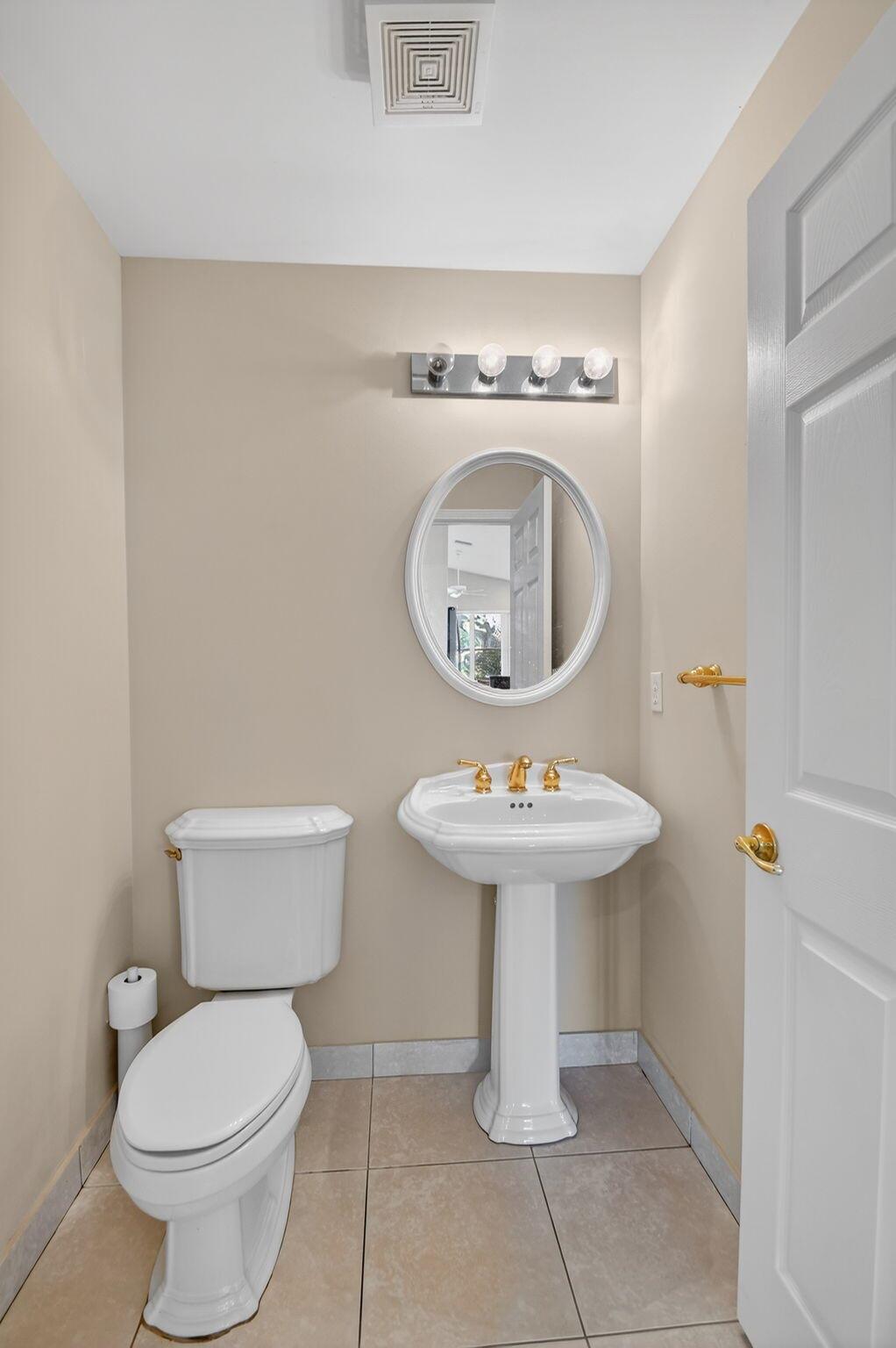 VALENCIA ISLES 3 - Residential