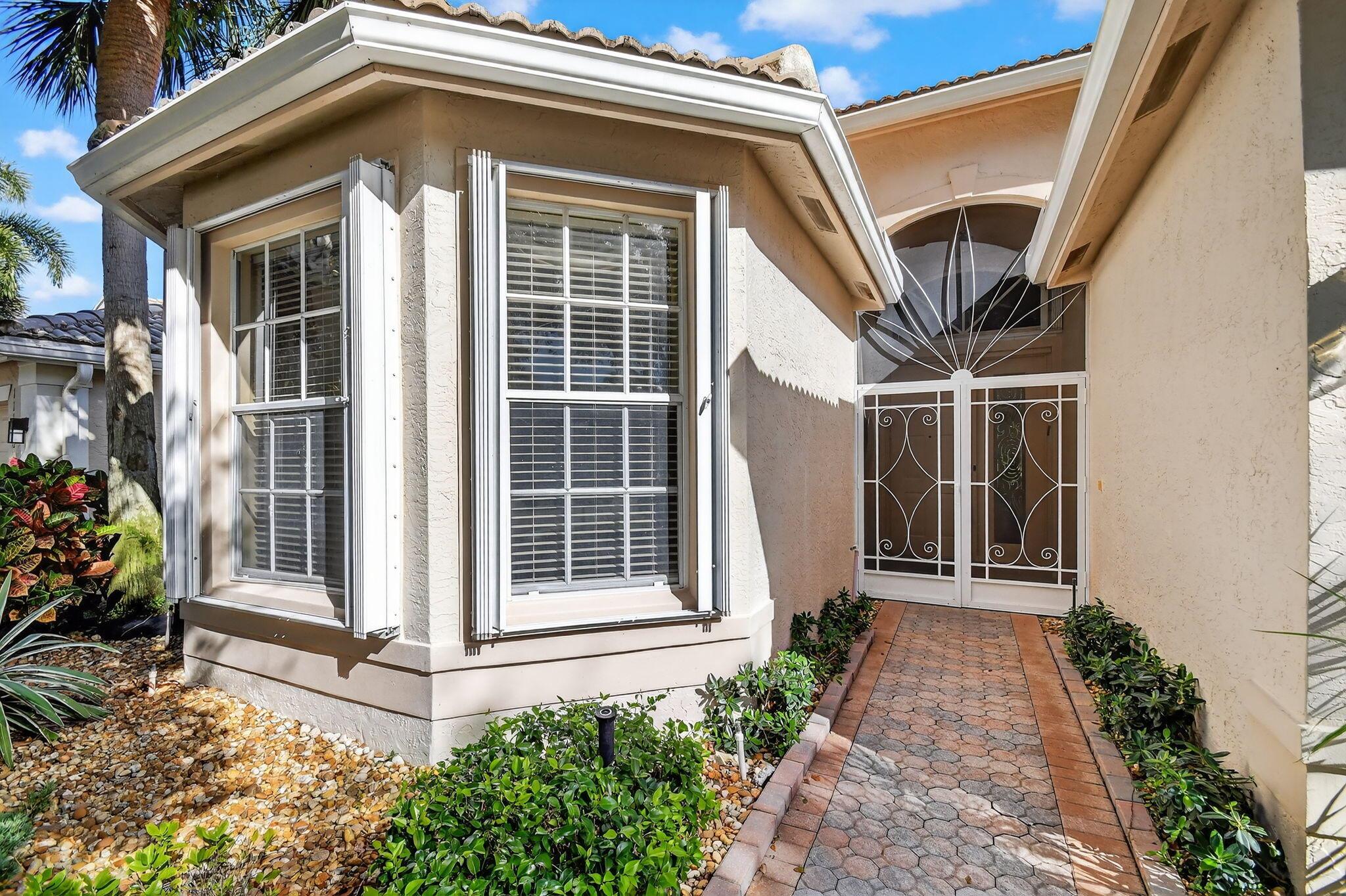 VALENCIA ISLES 3 - Residential