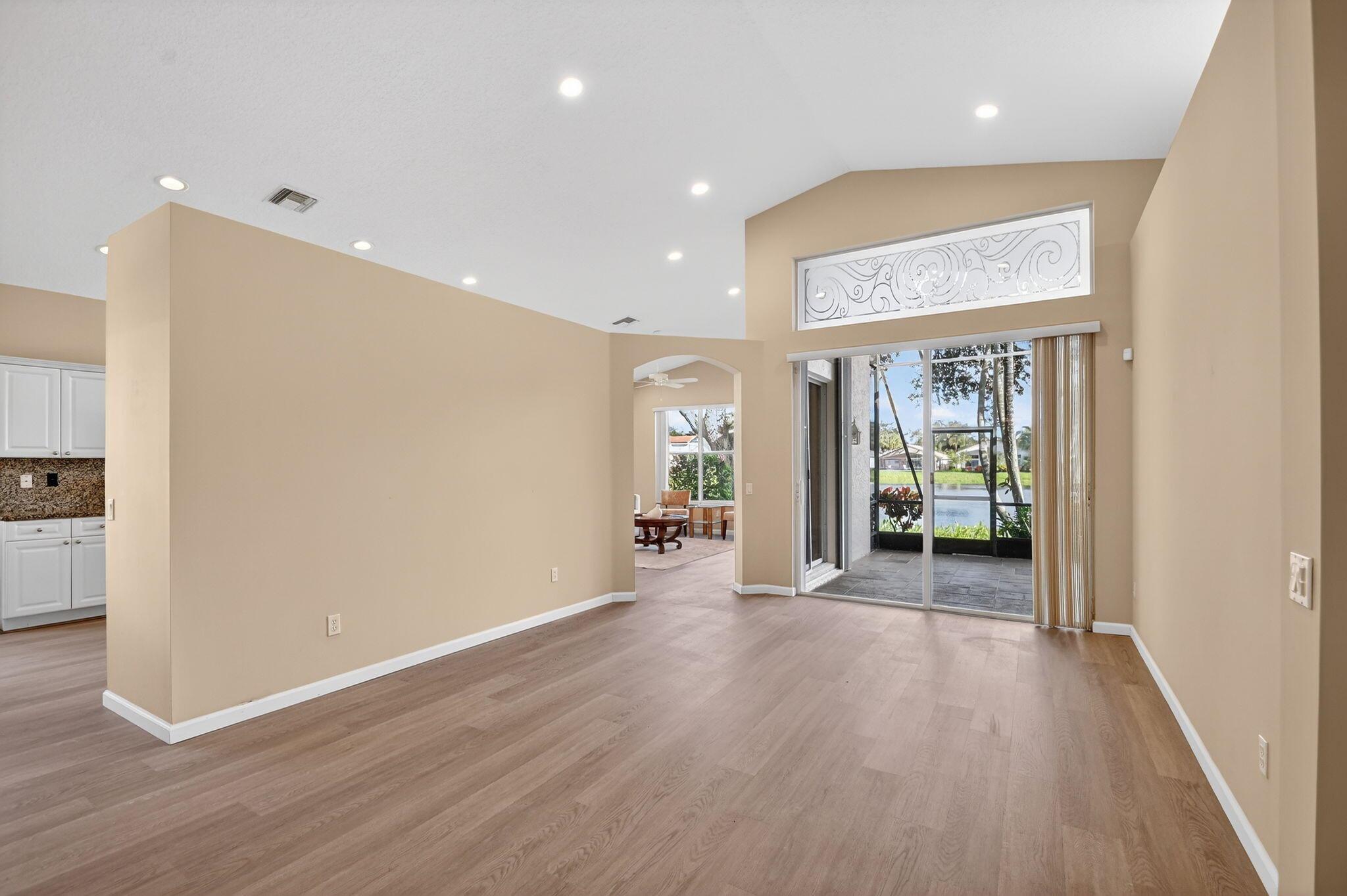 VALENCIA ISLES 3 - Residential