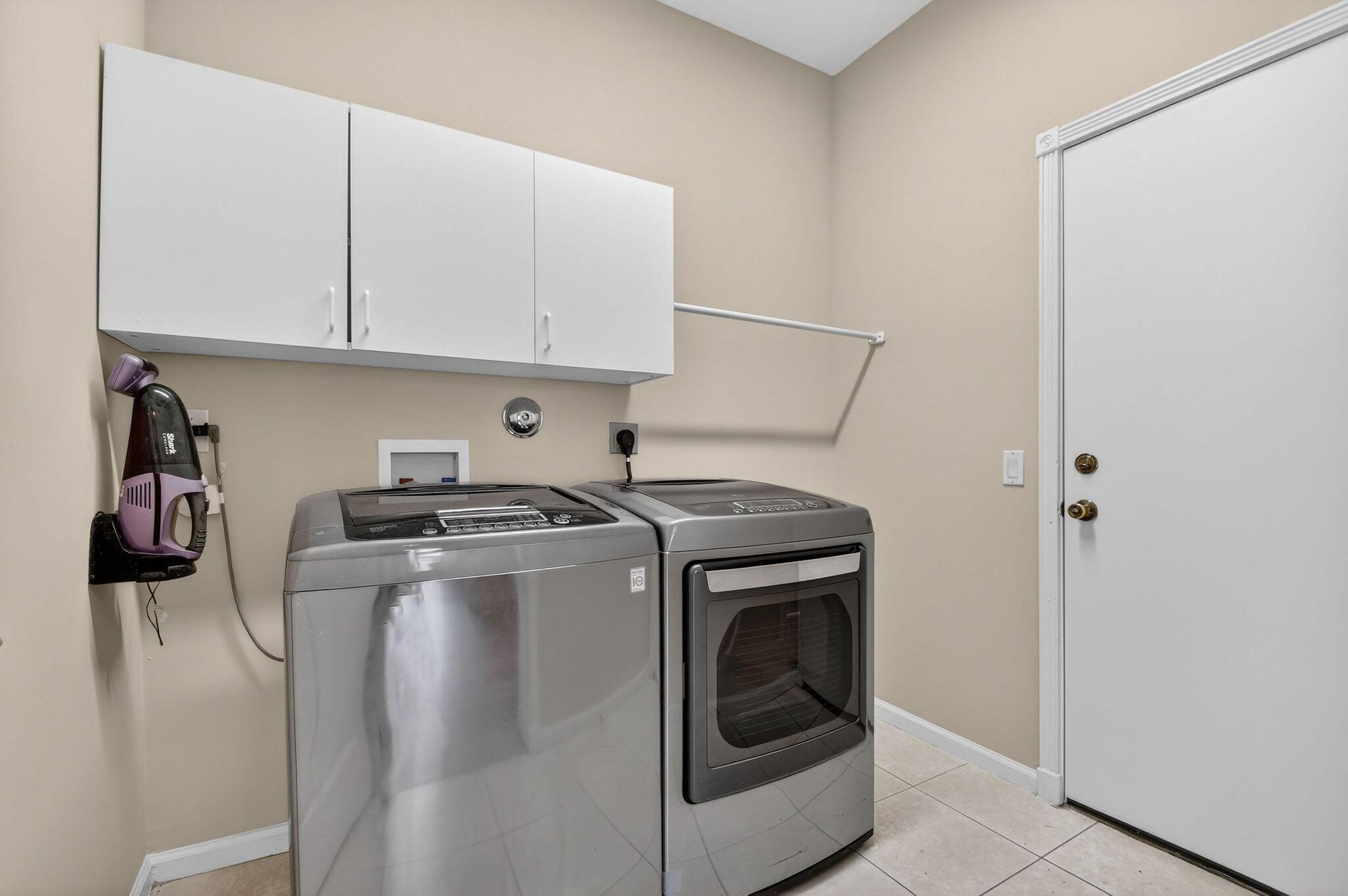 VALENCIA ISLES 3 - Residential