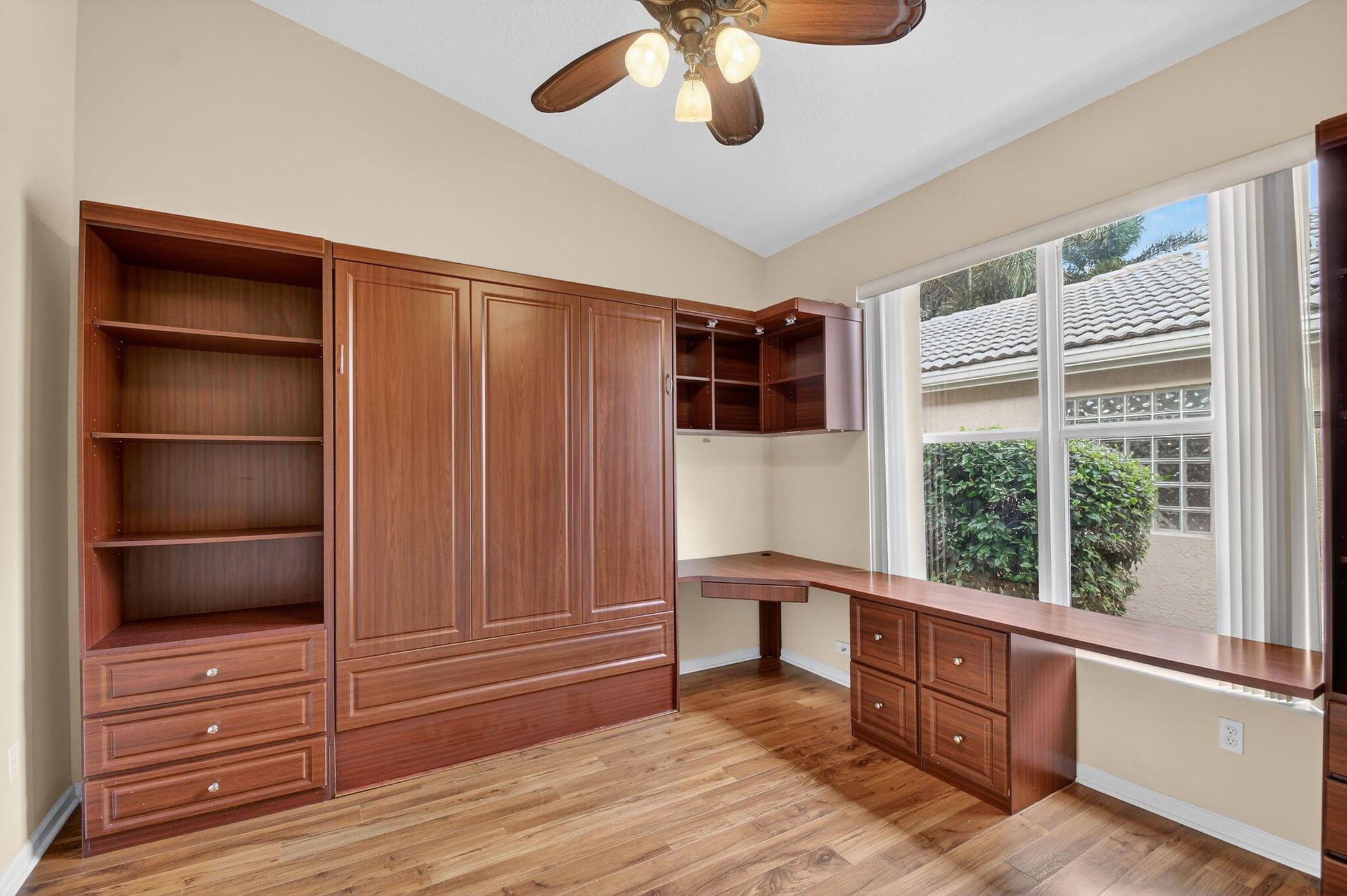 VALENCIA ISLES 3 - Residential