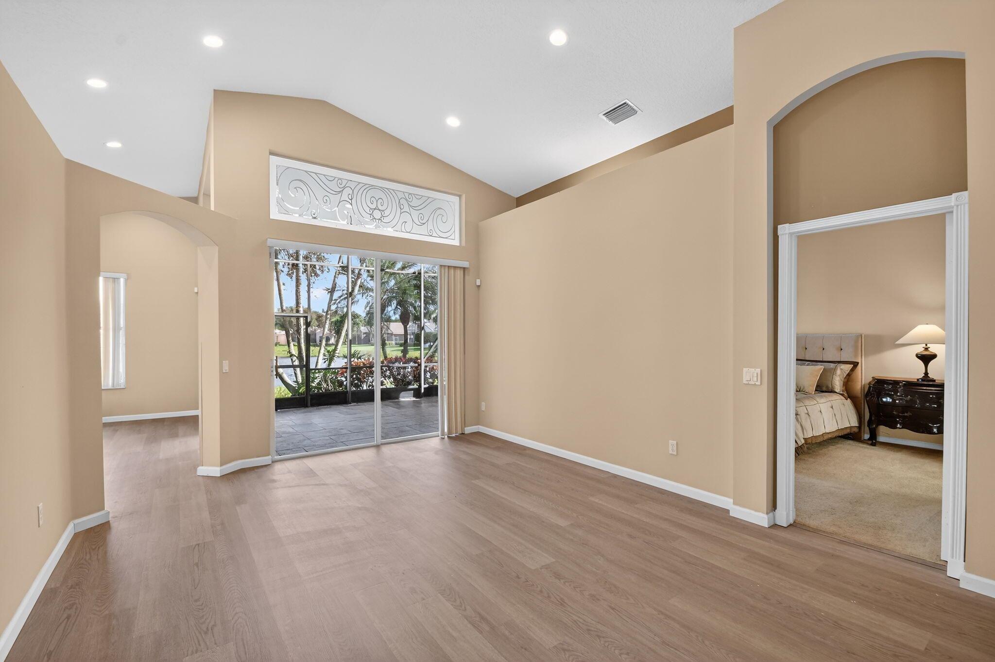 VALENCIA ISLES 3 - Residential