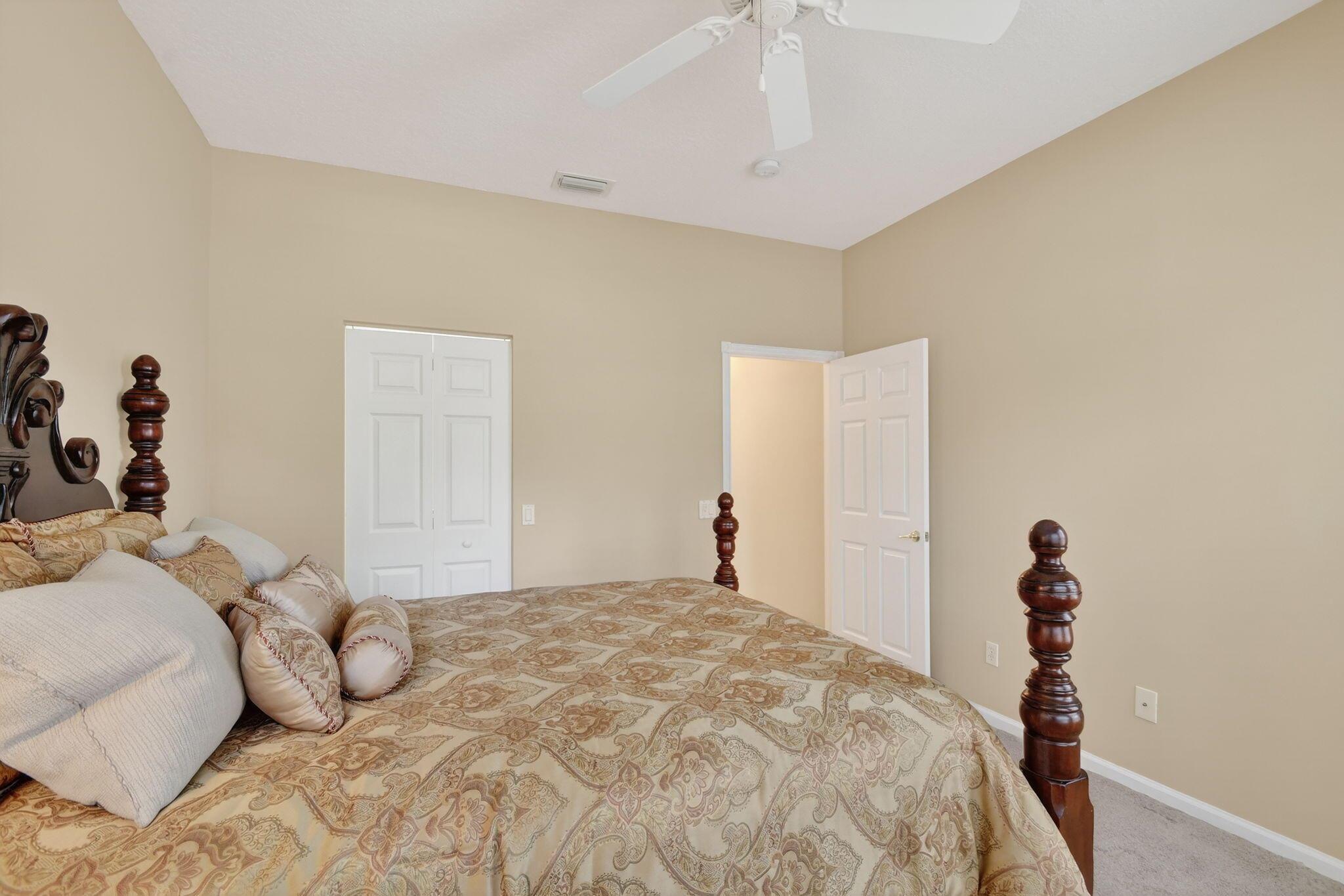 VALENCIA ISLES 3 - Residential