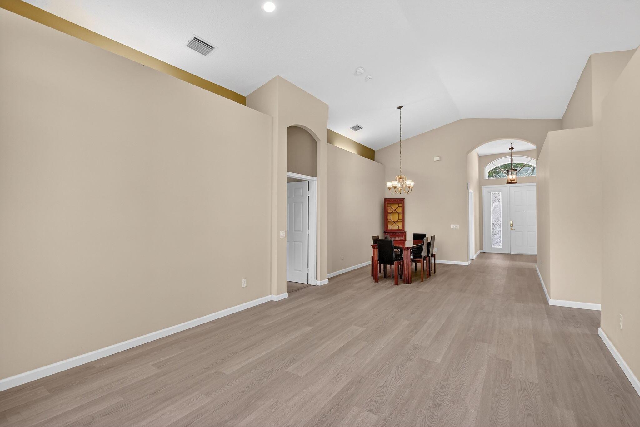 VALENCIA ISLES 3 - Residential