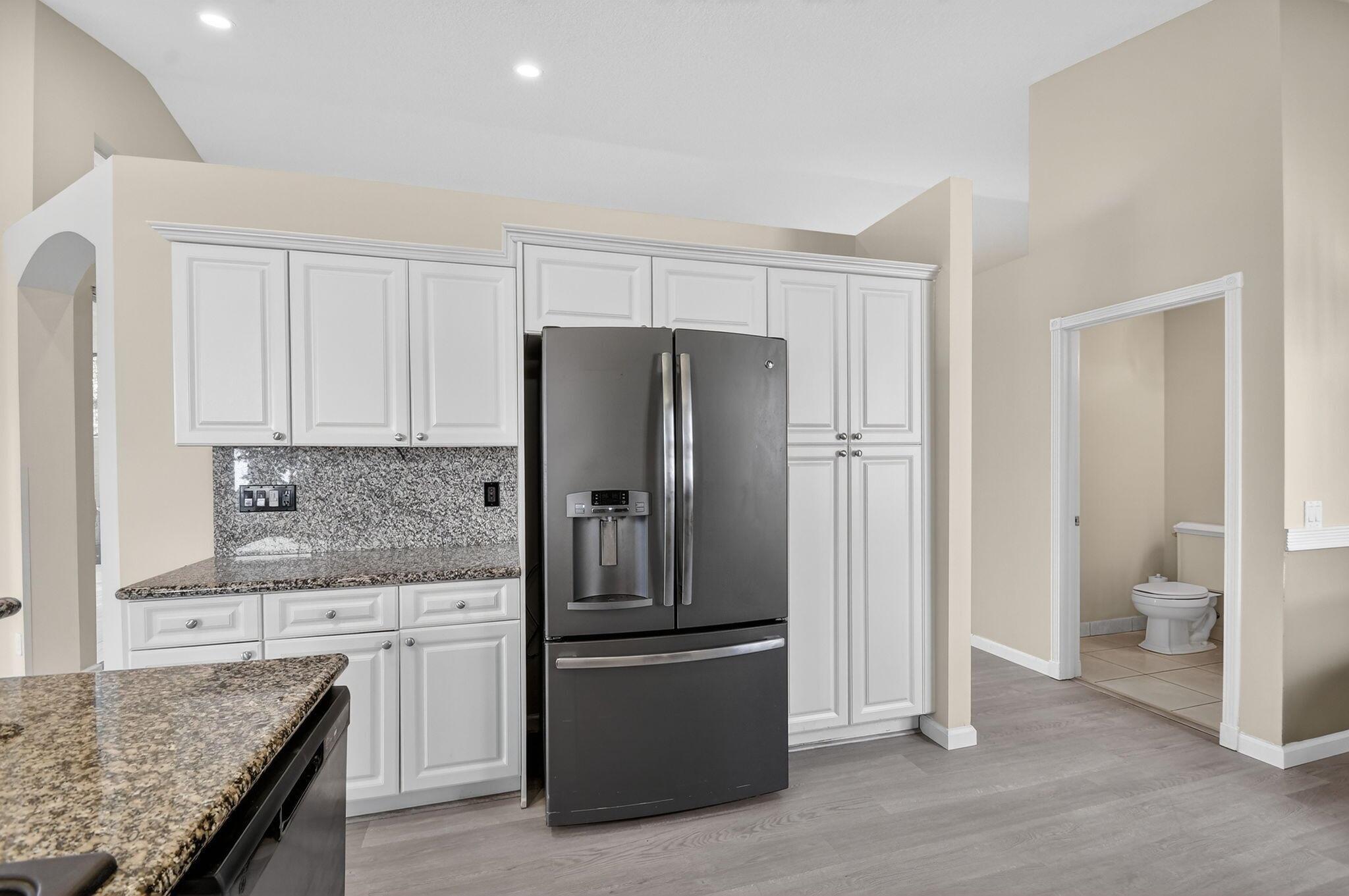 VALENCIA ISLES 3 - Residential