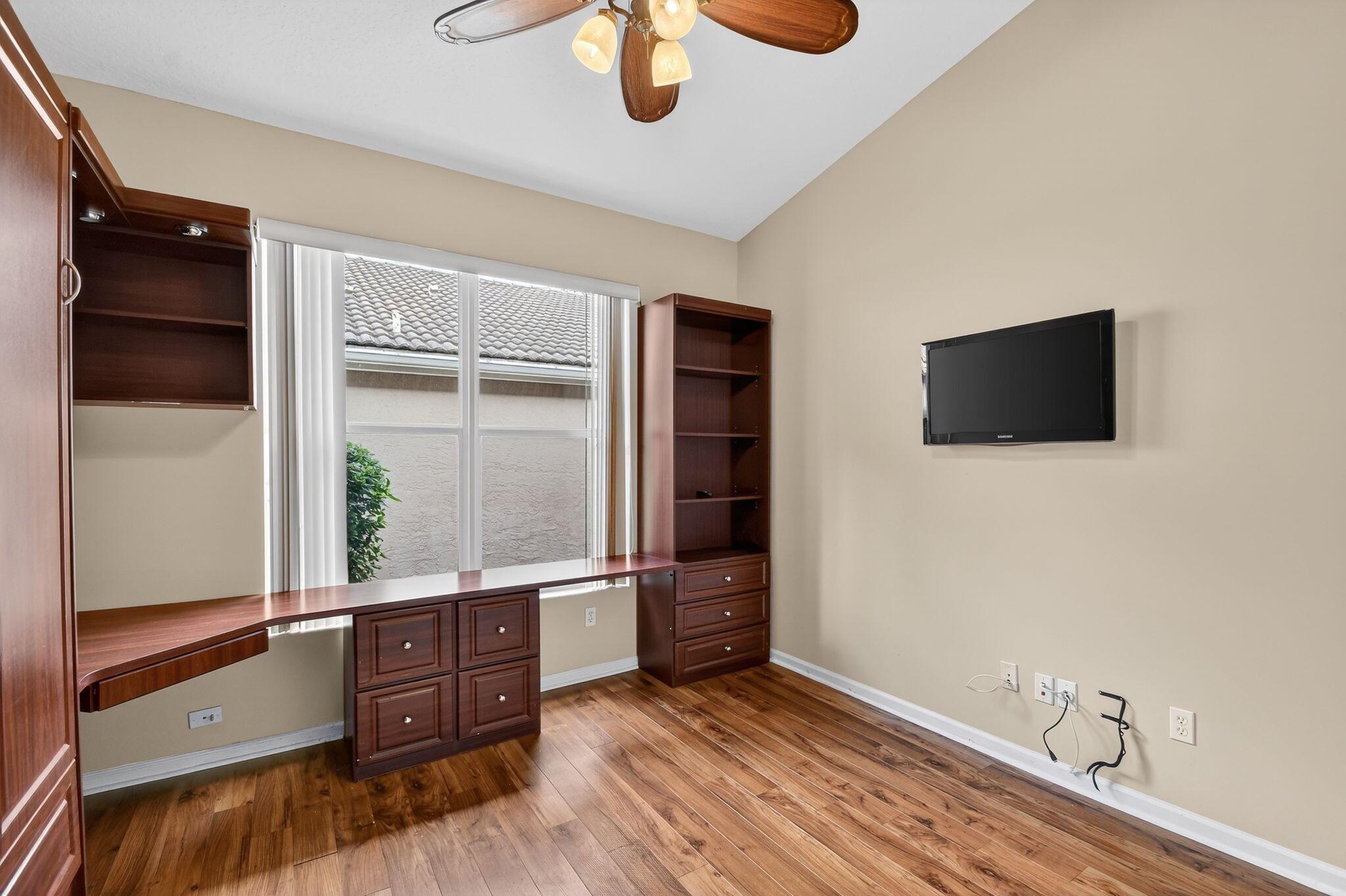 VALENCIA ISLES 3 - Residential