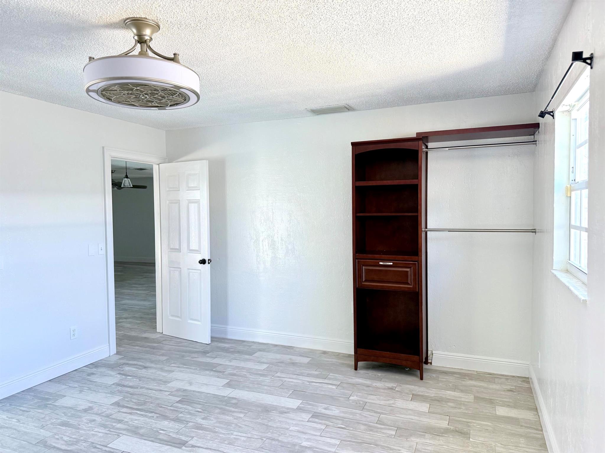 LEILANI HEIGHTS - Residential