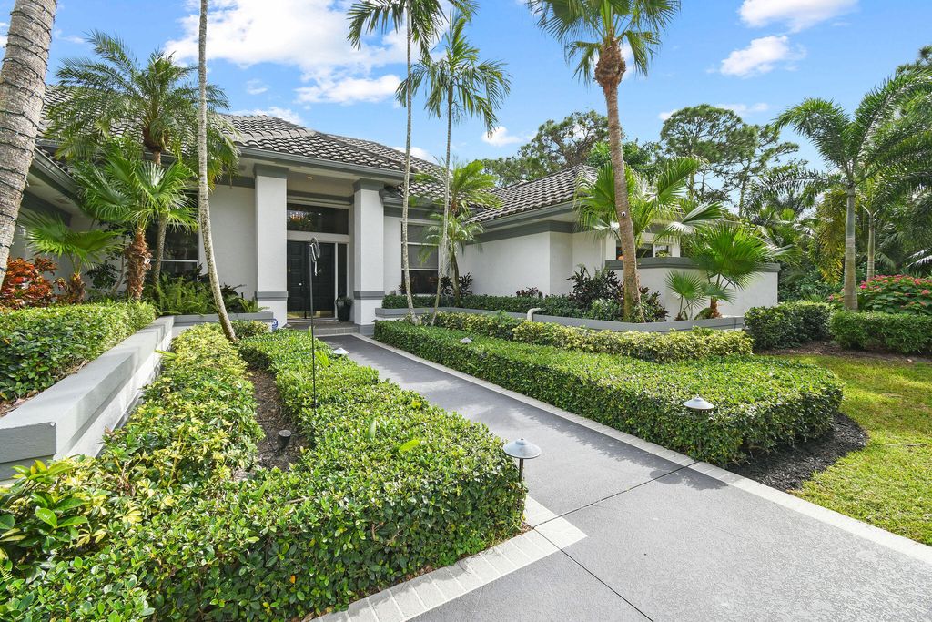 Photo of 7882 SE Country Estates Way, Jupiter, FL 33458 (MLS # R11019257)