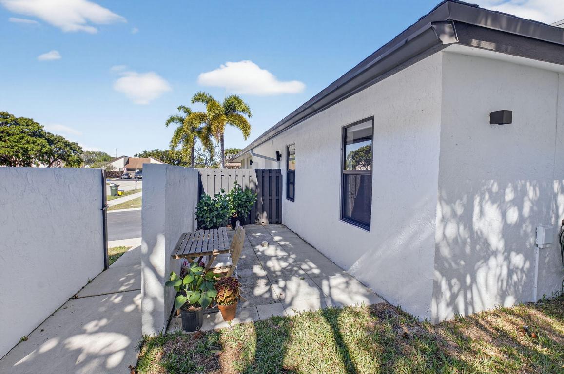 HOMEWOOD LAKES - Residential