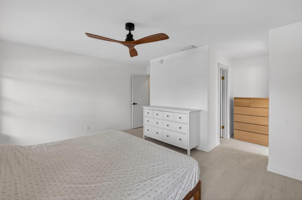 HOMEWOOD LAKES - Residential