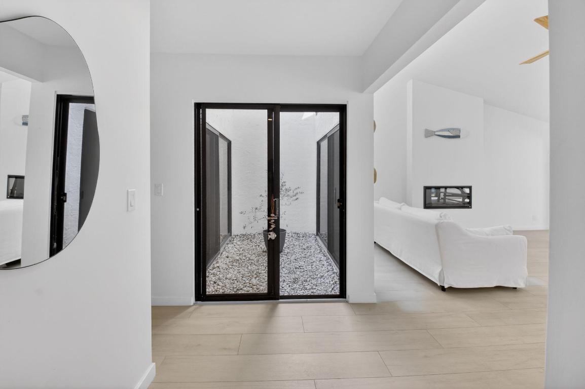 HOMEWOOD LAKES - Residential