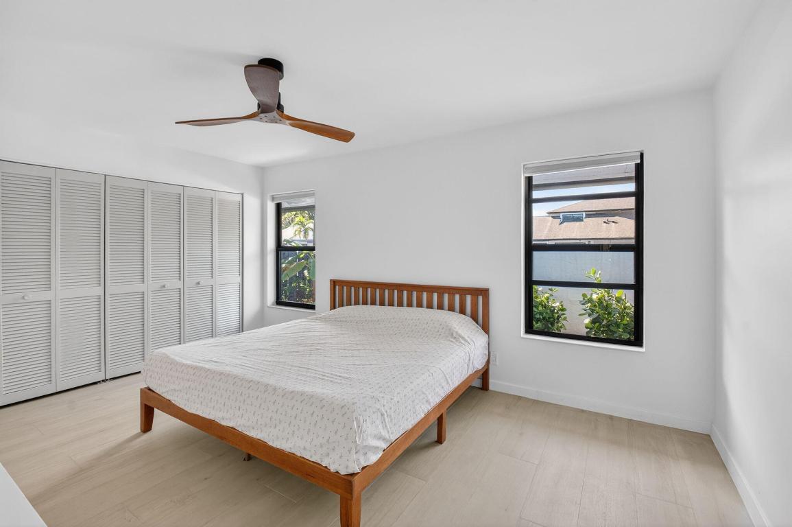 HOMEWOOD LAKES - Residential