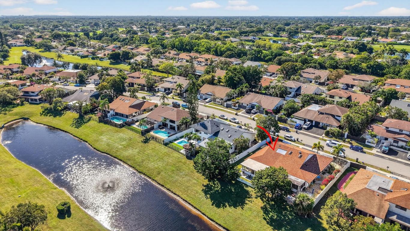 HOMEWOOD LAKES - Residential