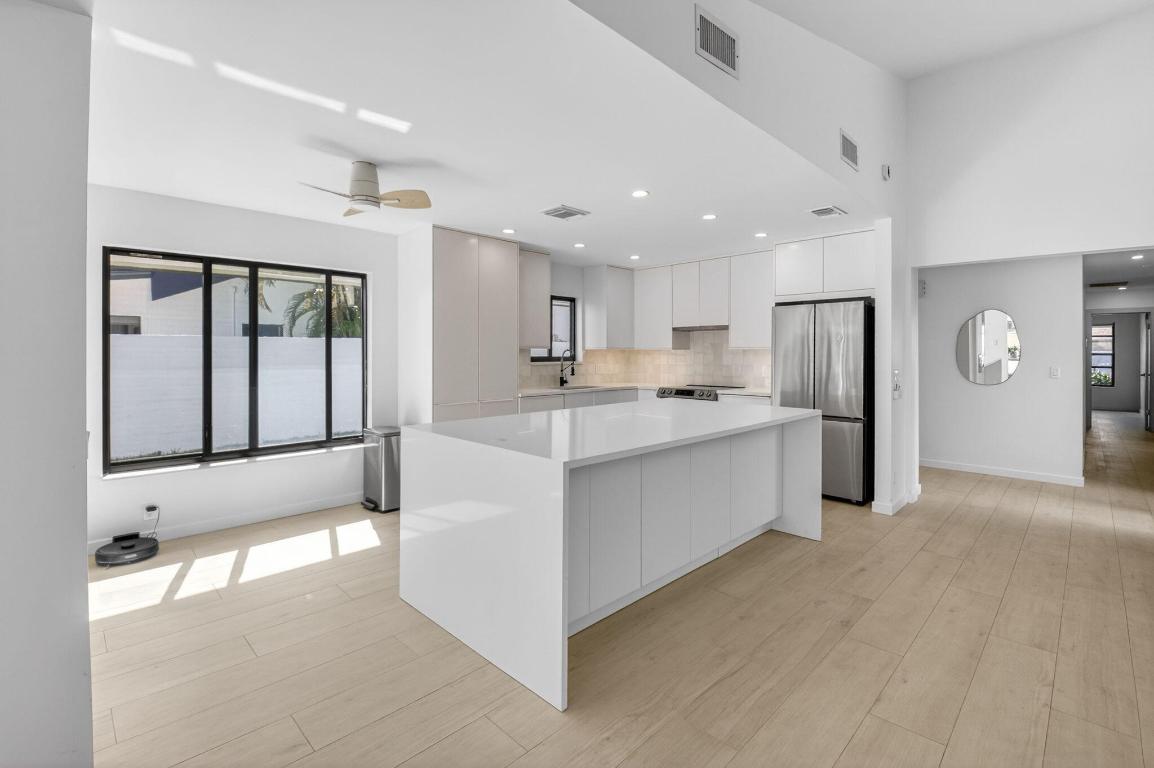 HOMEWOOD LAKES - Residential