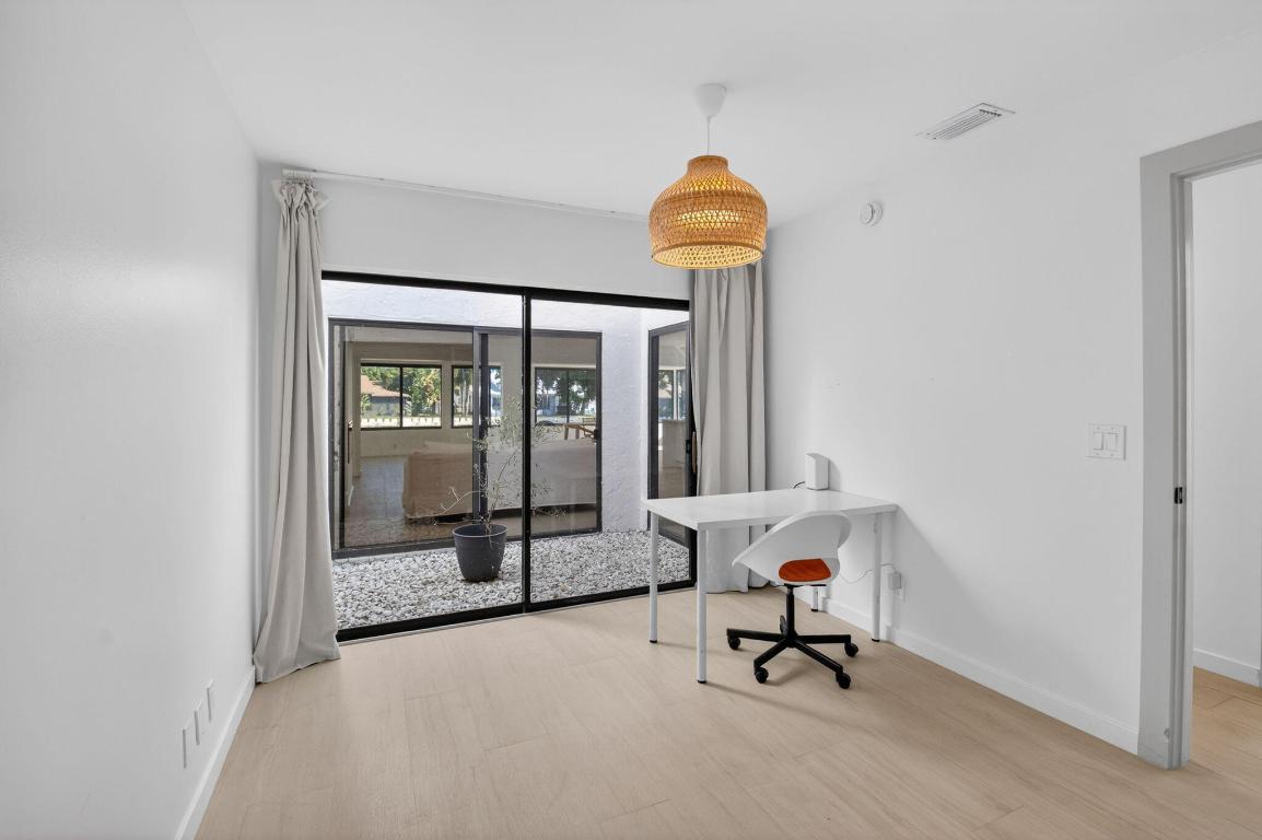 HOMEWOOD LAKES - Residential