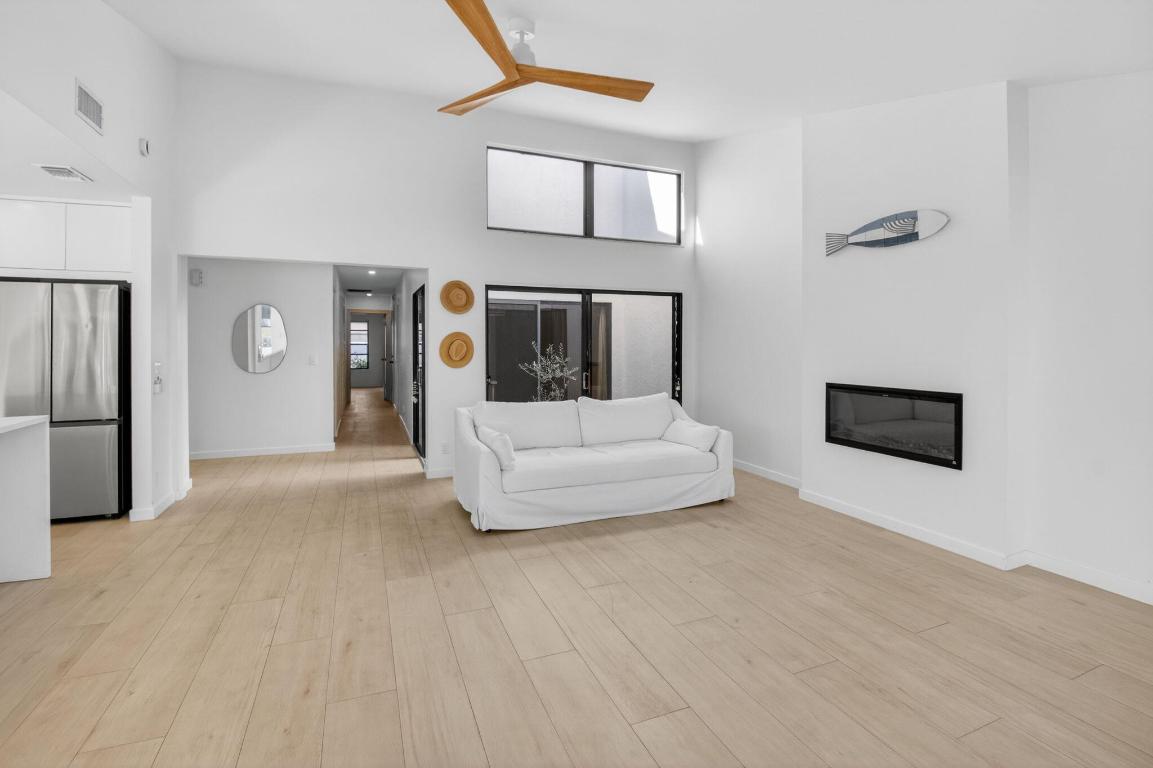 HOMEWOOD LAKES - Residential